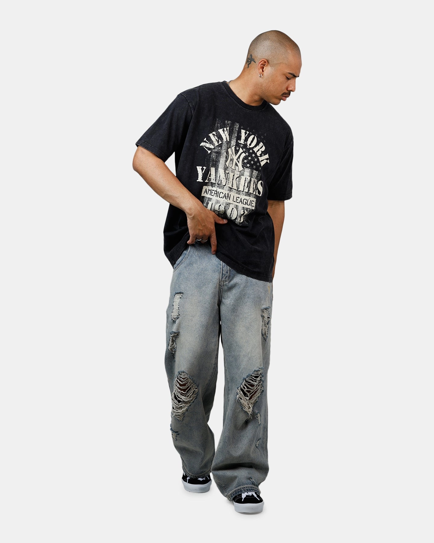 Two Tone Texture Effect New Era New York Yankees Armed Forces T-Shirt Washed Black