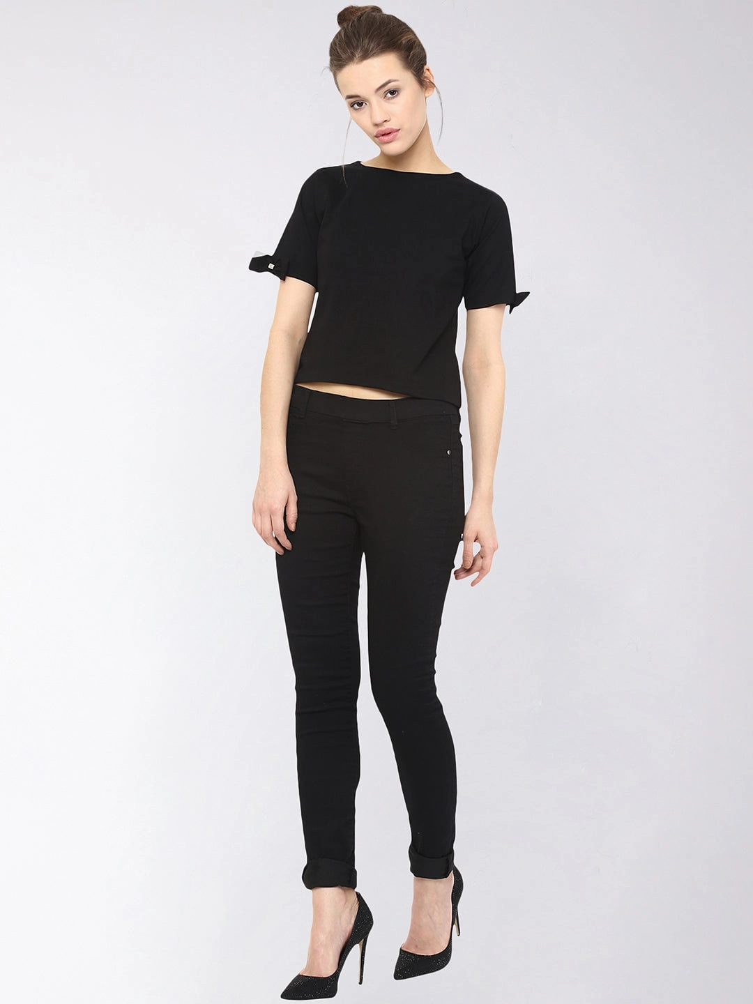 Athletic Wear Sandwich Mesh Panel Structure Women's Black Round Neck Half Sleeves Solid Basic Crop Top