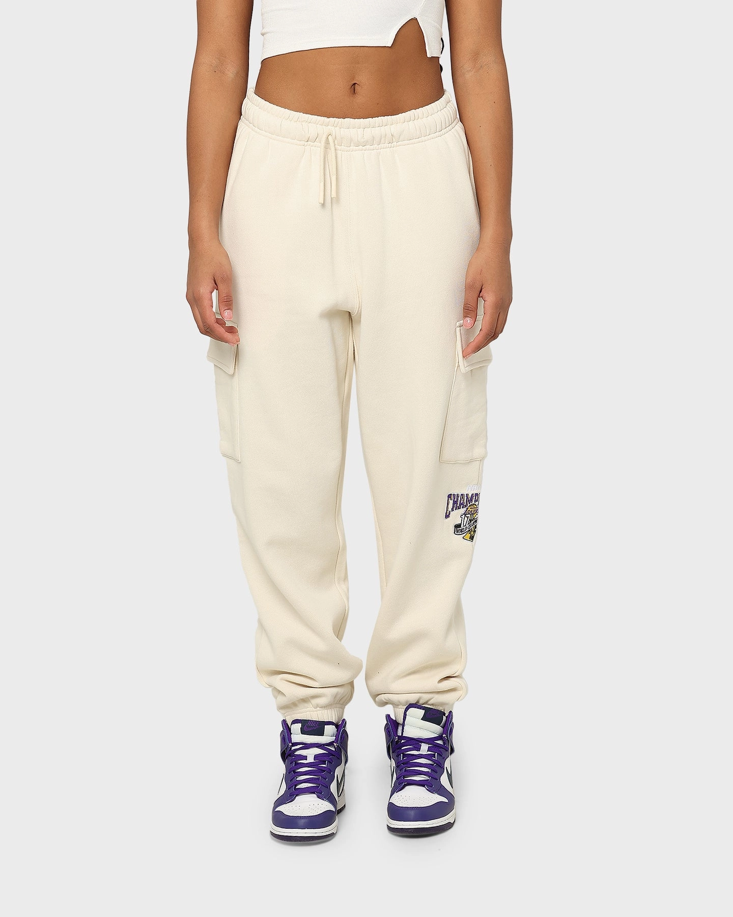 Mitchell & Ness Los Angeles Lakers Cargo Fleece Sweat Pants Khaki Move Easy Quick Comfort Design