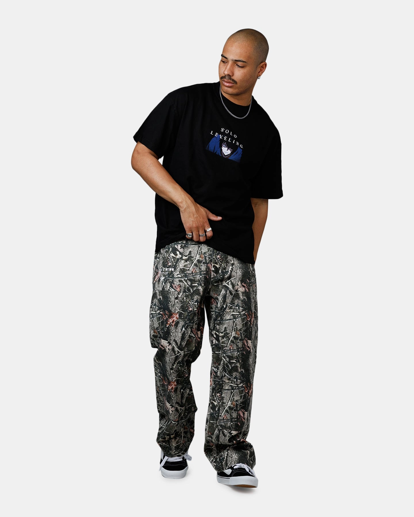 ThermalRegulationLayer Stretch Knit Fabric Goat Crew X Solo Leveling Jin Woo T-Shirt Black