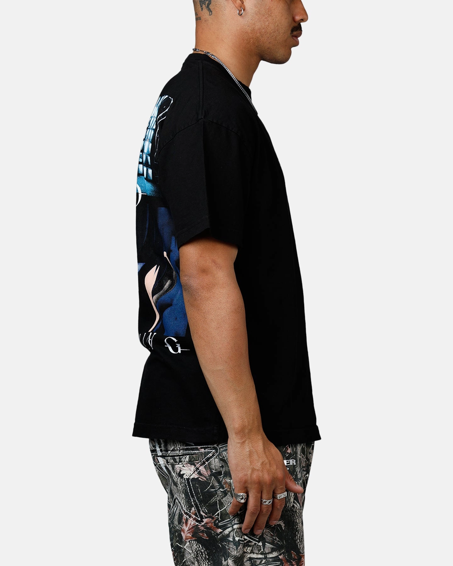 Goat Crew X Solo Leveling Jin Woo T-Shirt Black OversizedSilhouette Distressed Texture