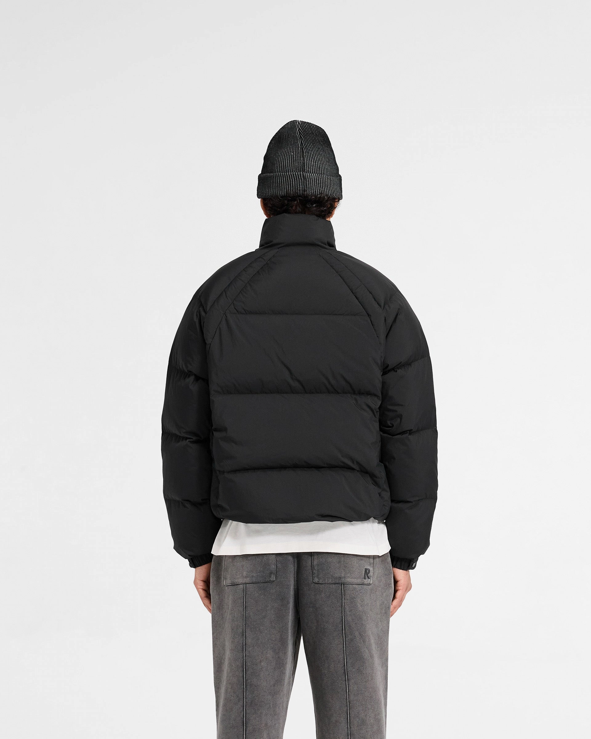 Long Lasting Shape Retention Urban Hike Style Funnel Neck Puffer - Black