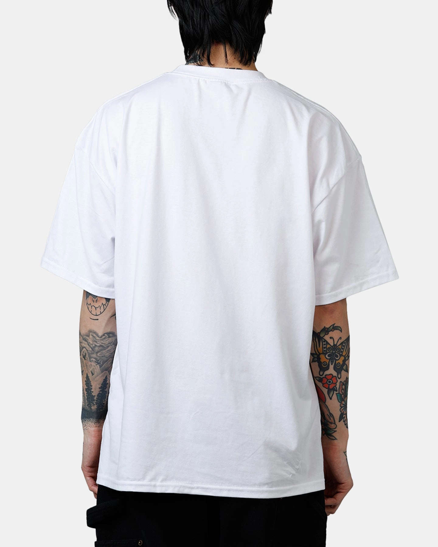 Goat Crew Disney Cruella De Vil Airbrush T-Shirt White BondedHemline