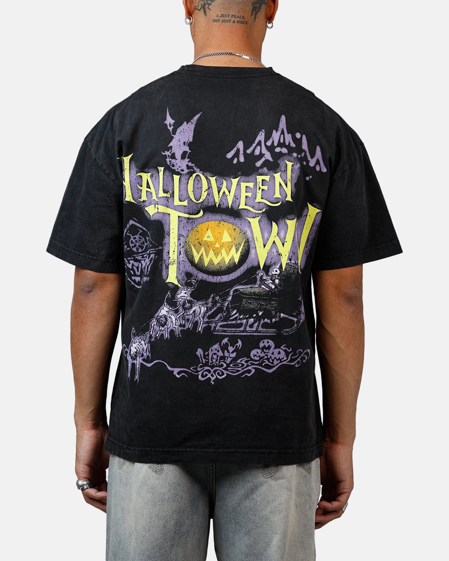Adjustable Hem Cuff Goat Crew Disney Kingdom Hearts Halloween Town Heavyweight T-Shirt Black Acidwash