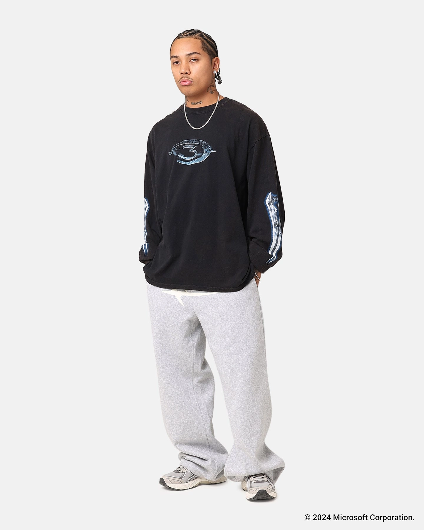 Elegant Cut ButterSoft Handfeel Goat Crew X Halo Halo Legendary Long Sleeve T-Shirt Black