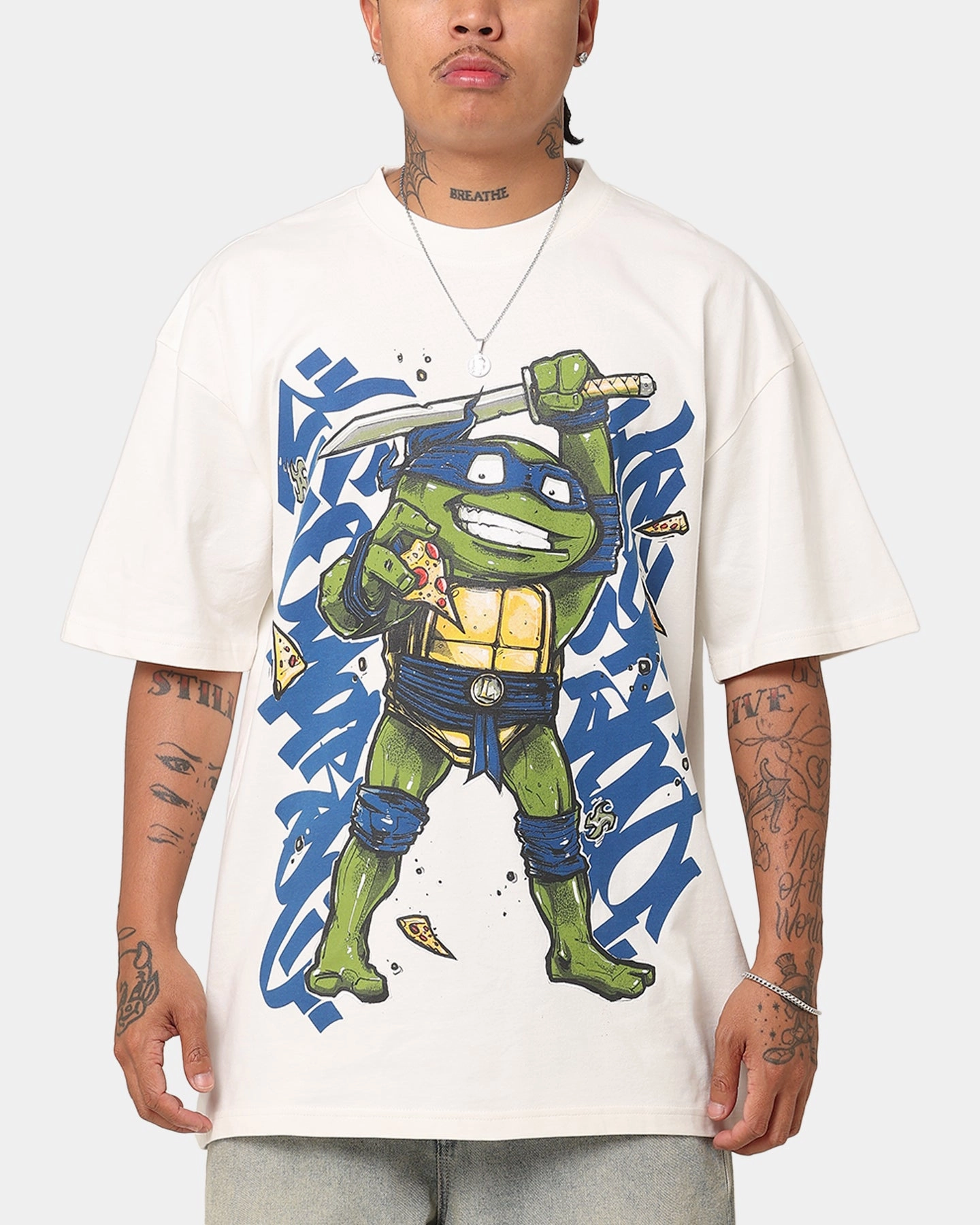 Goat Crew X Teenage Mutant Ninja Turtles Leonardo X Sofles Vintage T-Shirt Off White Seamless Construction Design