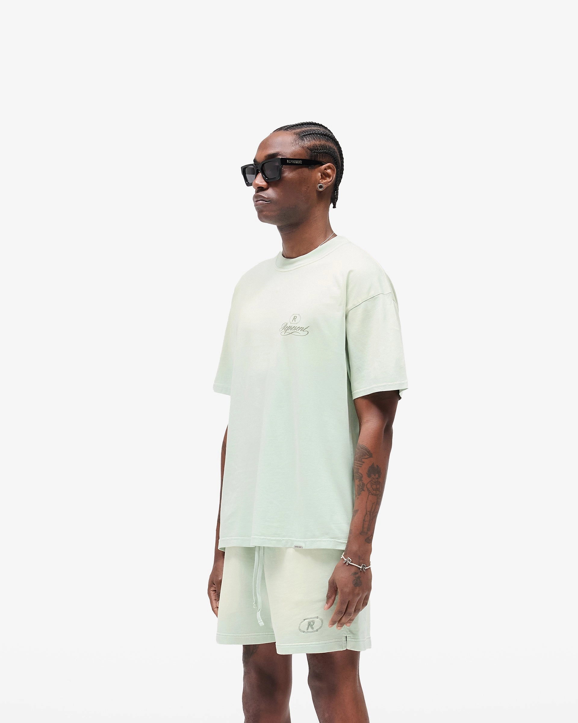 Grand Vintage T-Shirt - Washed Sage Relaxing Day Essential Wardrobe