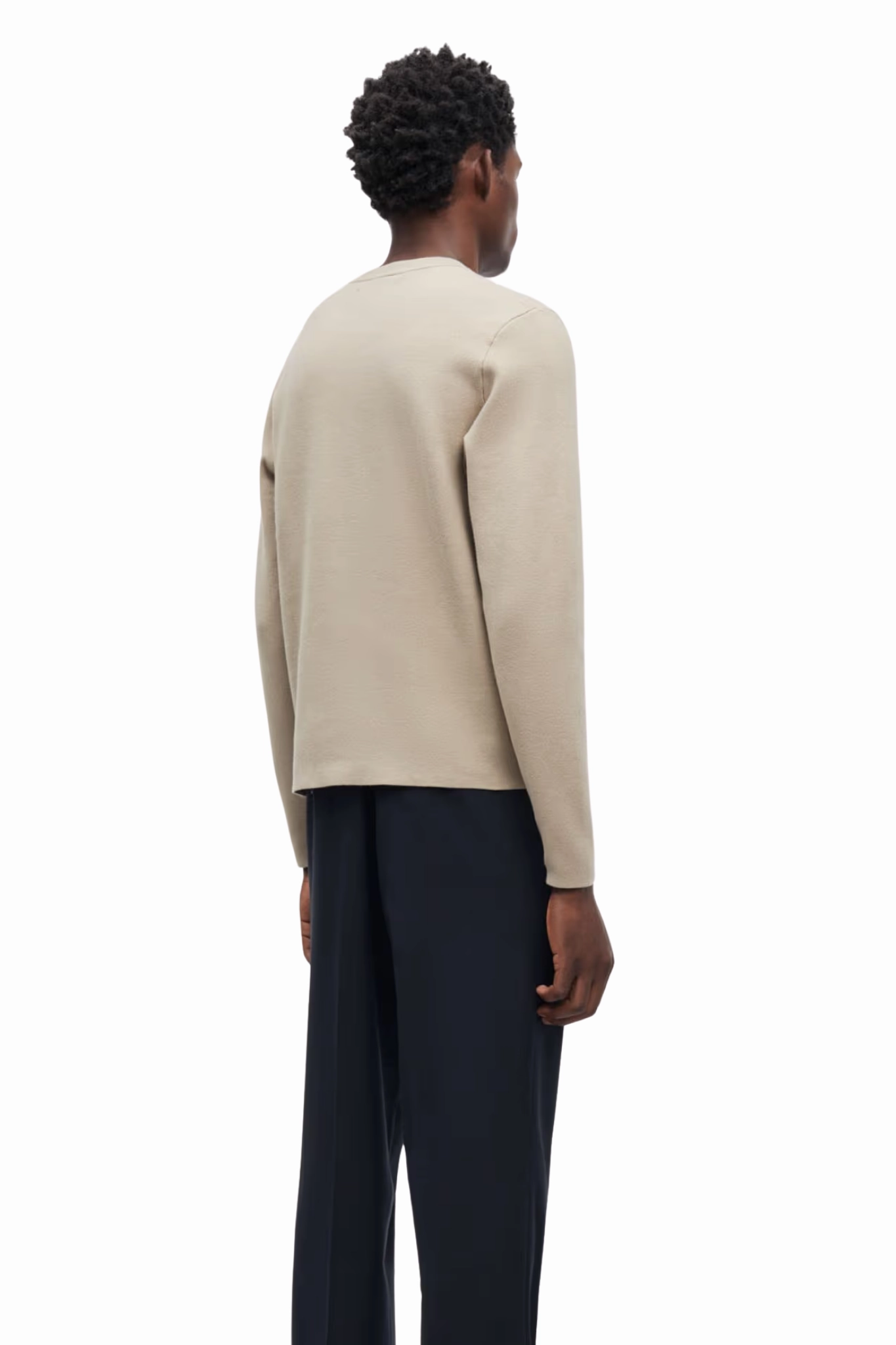 Daily Essential FrayResistant Edging Gunan Crewneck Sweater