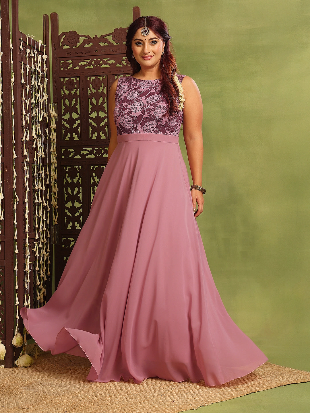 Women's Lavender Sleeveless Solid Lace-Overlaid Maxi Dress Side Tie