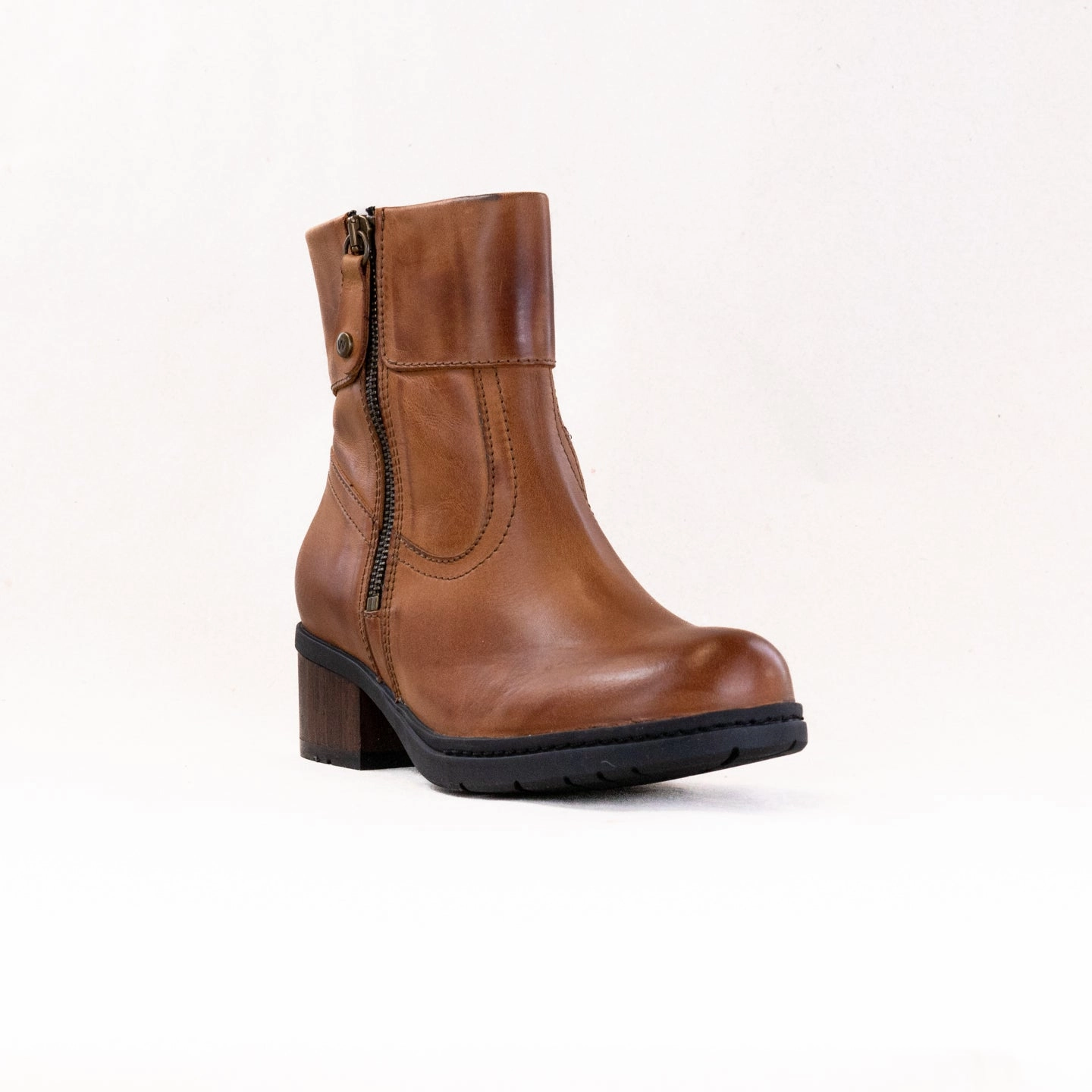 Wolky Fairview (Women's) - Cognac Comfy Wax Soft Material Low Profile Active Nomad