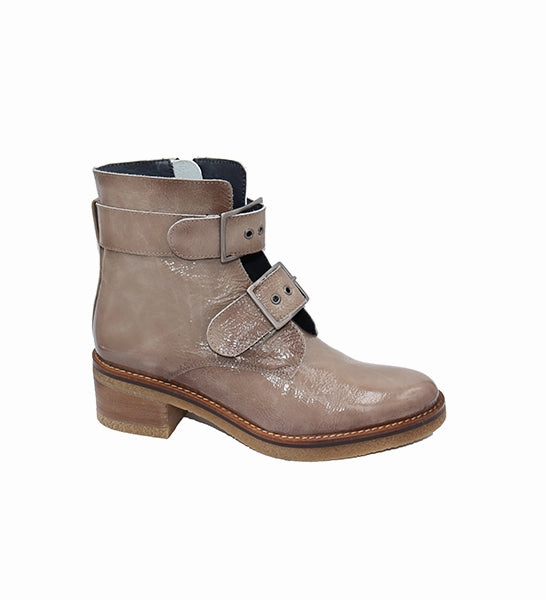 Laureven Justina (Women's) - Taupe Breathable Active Nomad