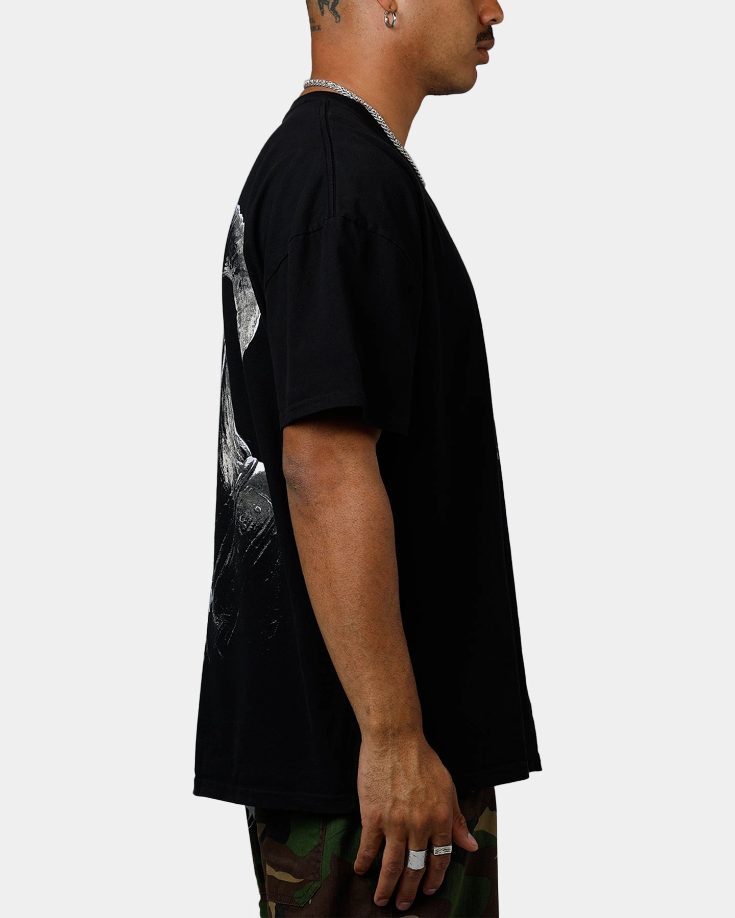 73 Studio X The Elder Scrolls V: Skyrim '11 Dragonborn Vintage T-Shirt Black LatticeKnit Elegant Look