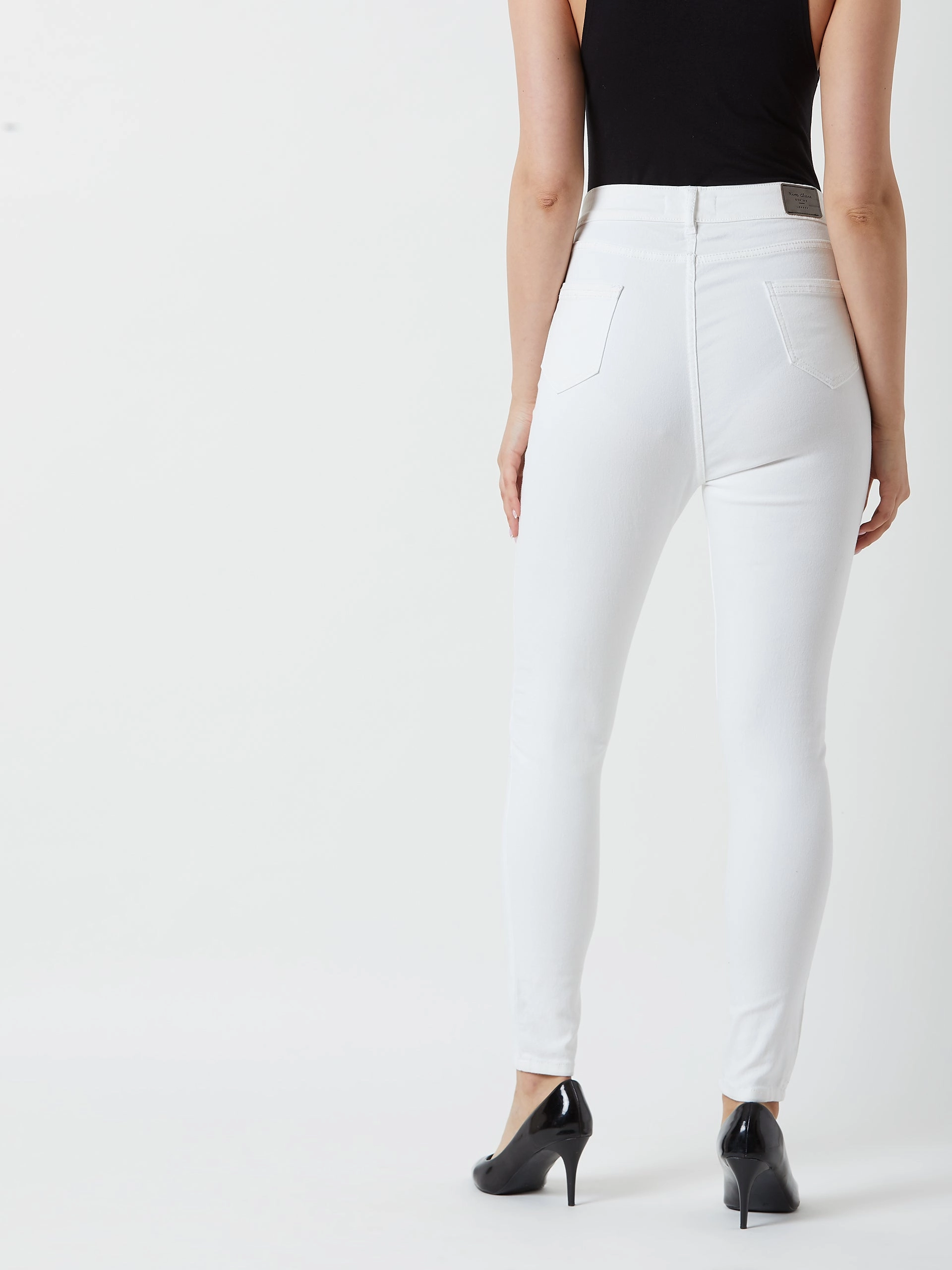 Holiday Vibes Date Night Lightweight 24/7 Comfort White Skinny-Fit High-Rise Stretchable Bleached Denim Jeans