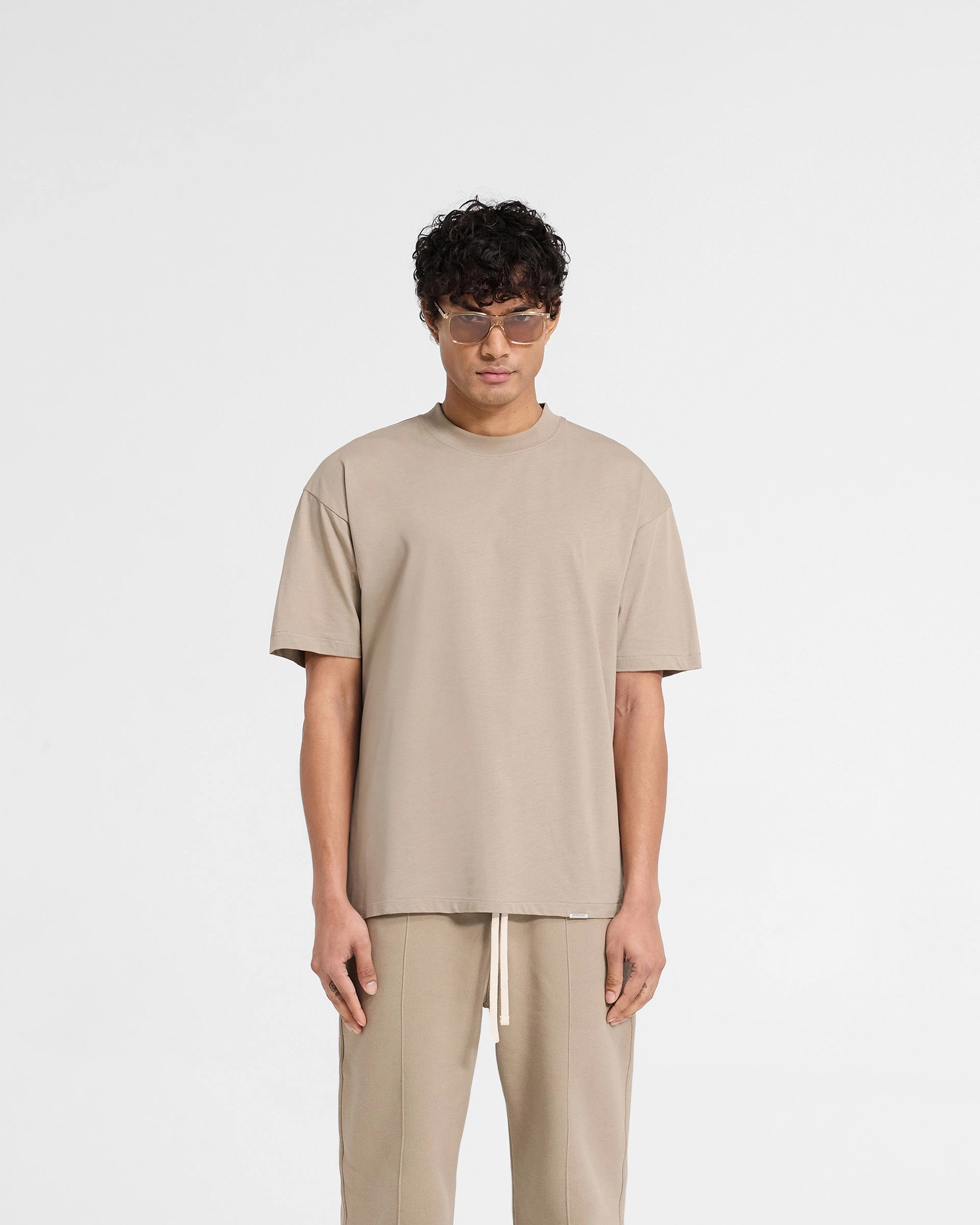 Light Flex Fit Tight fit sexiness Initial Oversized T-Shirt - Dune