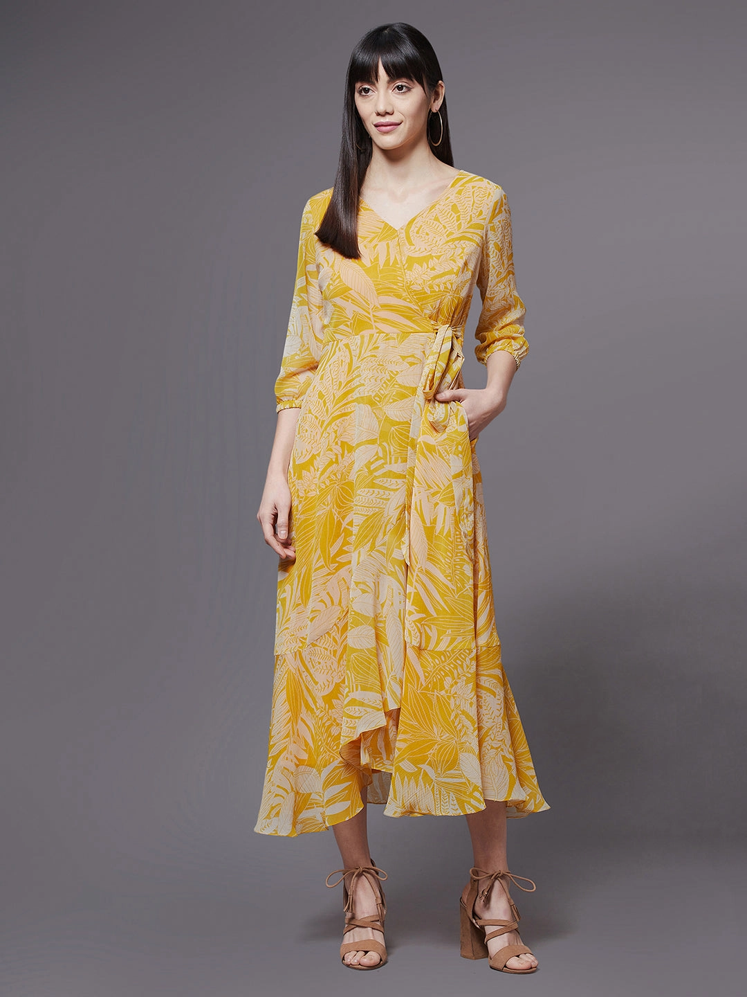 Travel-Style Women's Yellow & White V-Neck Full Sleeve Floral Layered Maxi Dress