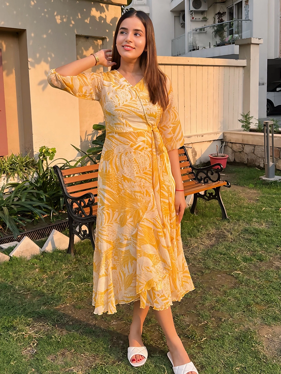 Kind Light Airy Fit Women's Yellow & White V-Neck Full Sleeve Floral Layered Maxi Dress