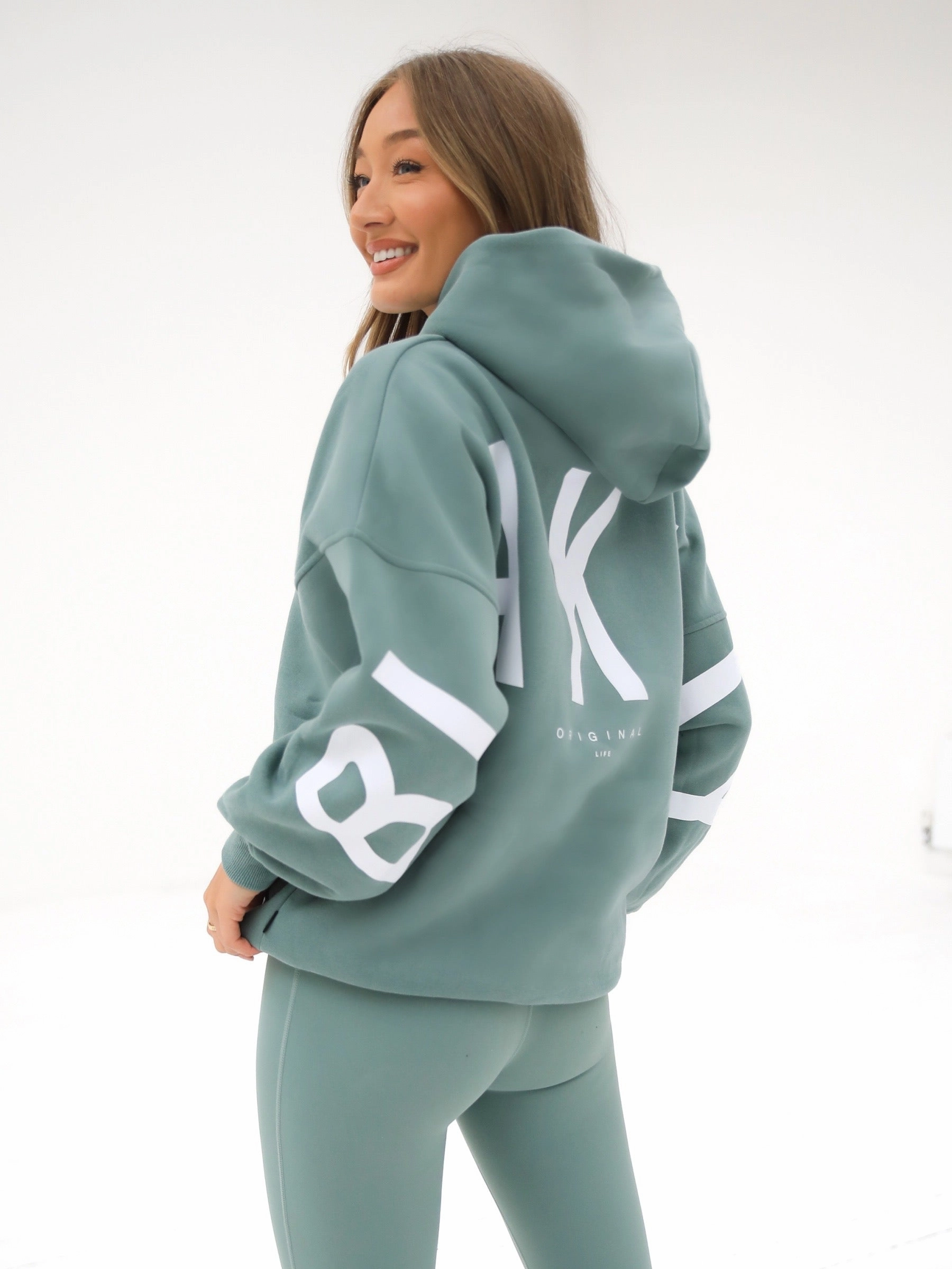 Comfy Wear Surfing wear Isabel Oversized Hoodie - Sage Green