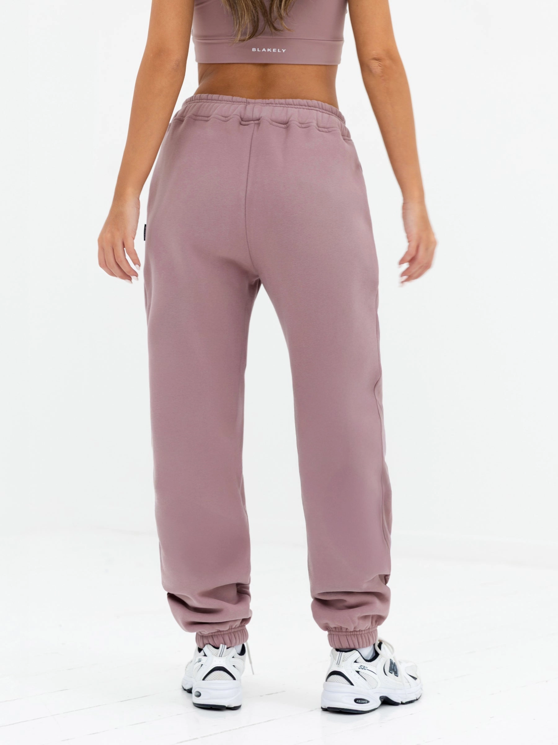 Wrinkle Free Fabric Flat waistband Isabel Sweatpants - Dusty Pink