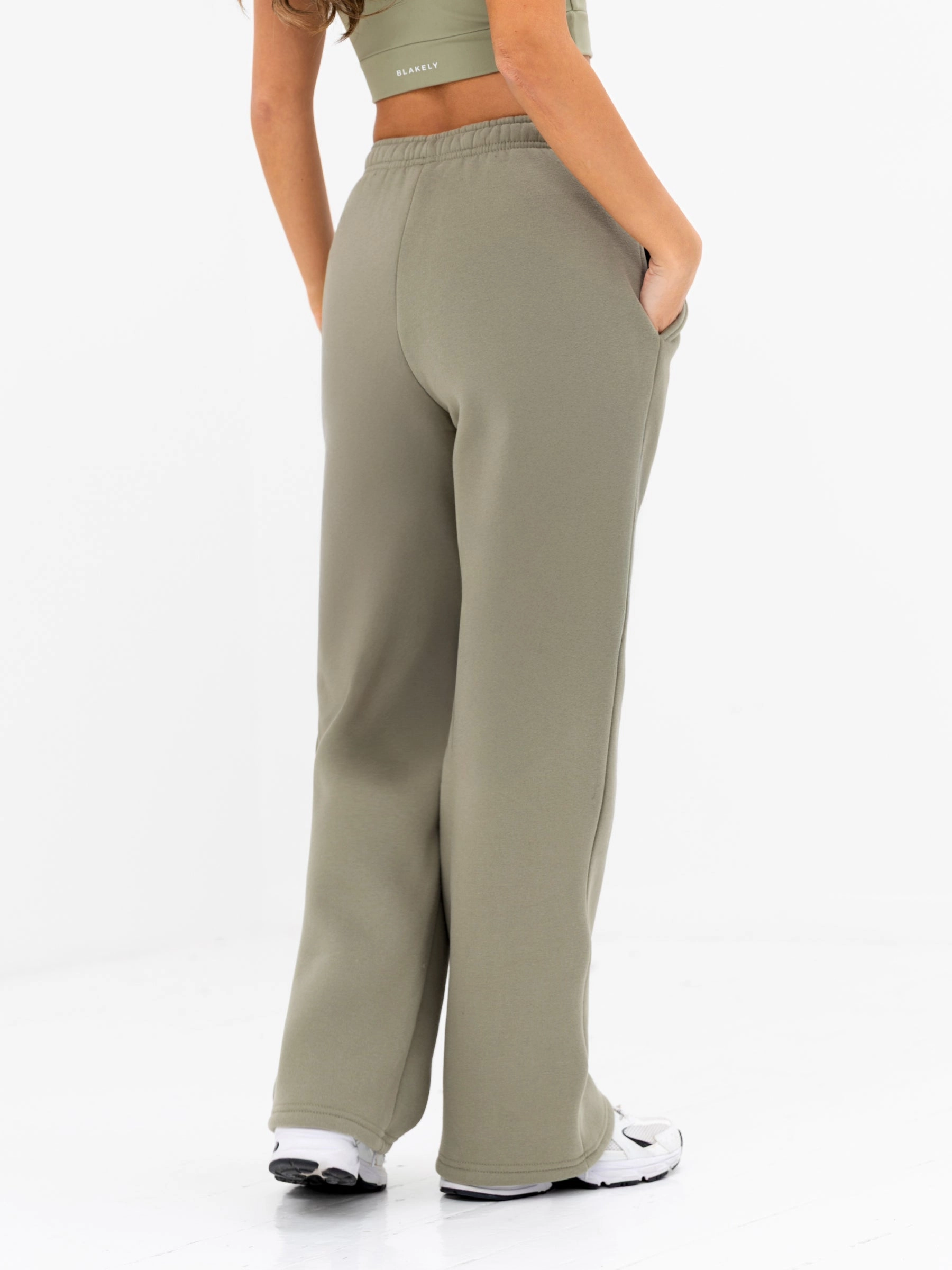 Casual Fit Isabel Wide Leg Sweatpants - Olive