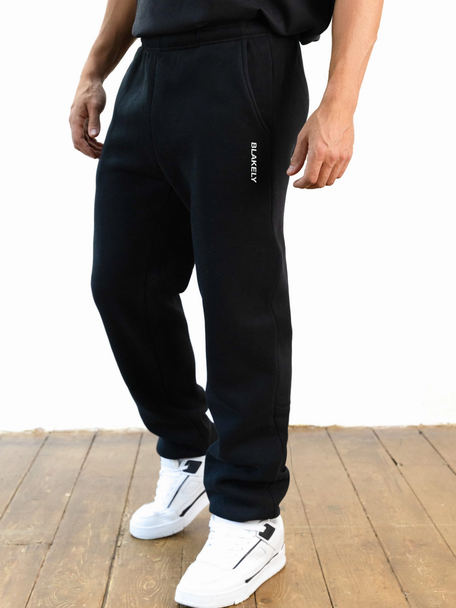 Italic Linear Relaxed Sweatpants - Black Quick Slip Elastic waist