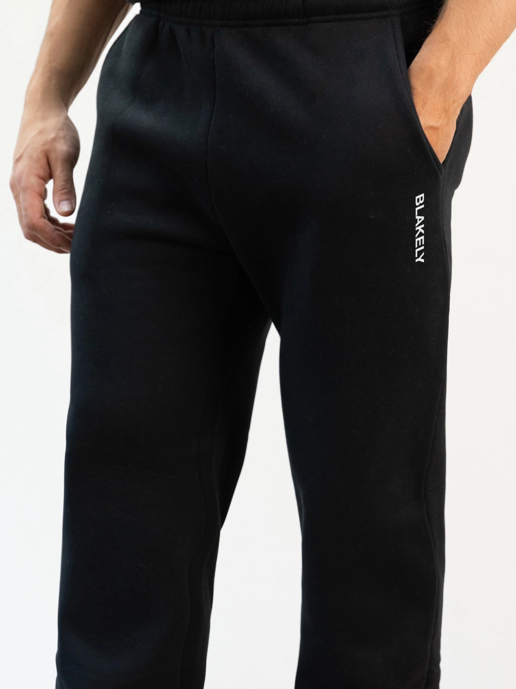 NonIrritatingStitching Day-to-Day Wear Italic Linear Relaxed Sweatpants - Black