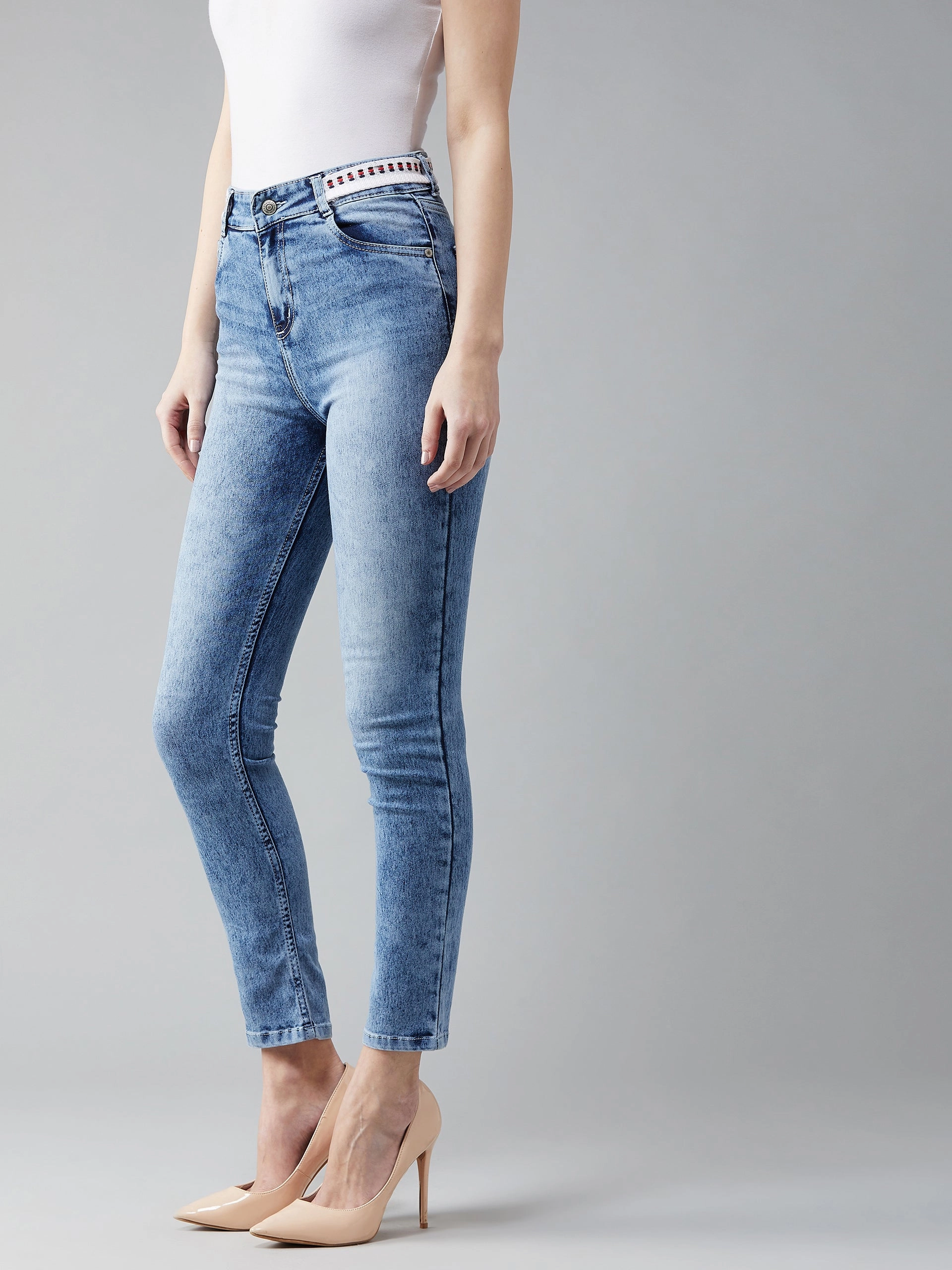 Unisex Look Soft Sustainable Women's Light Blue Slim-Fit High-Rise Light Wash Twill Tape Detailing Stretchable Denim Jeans