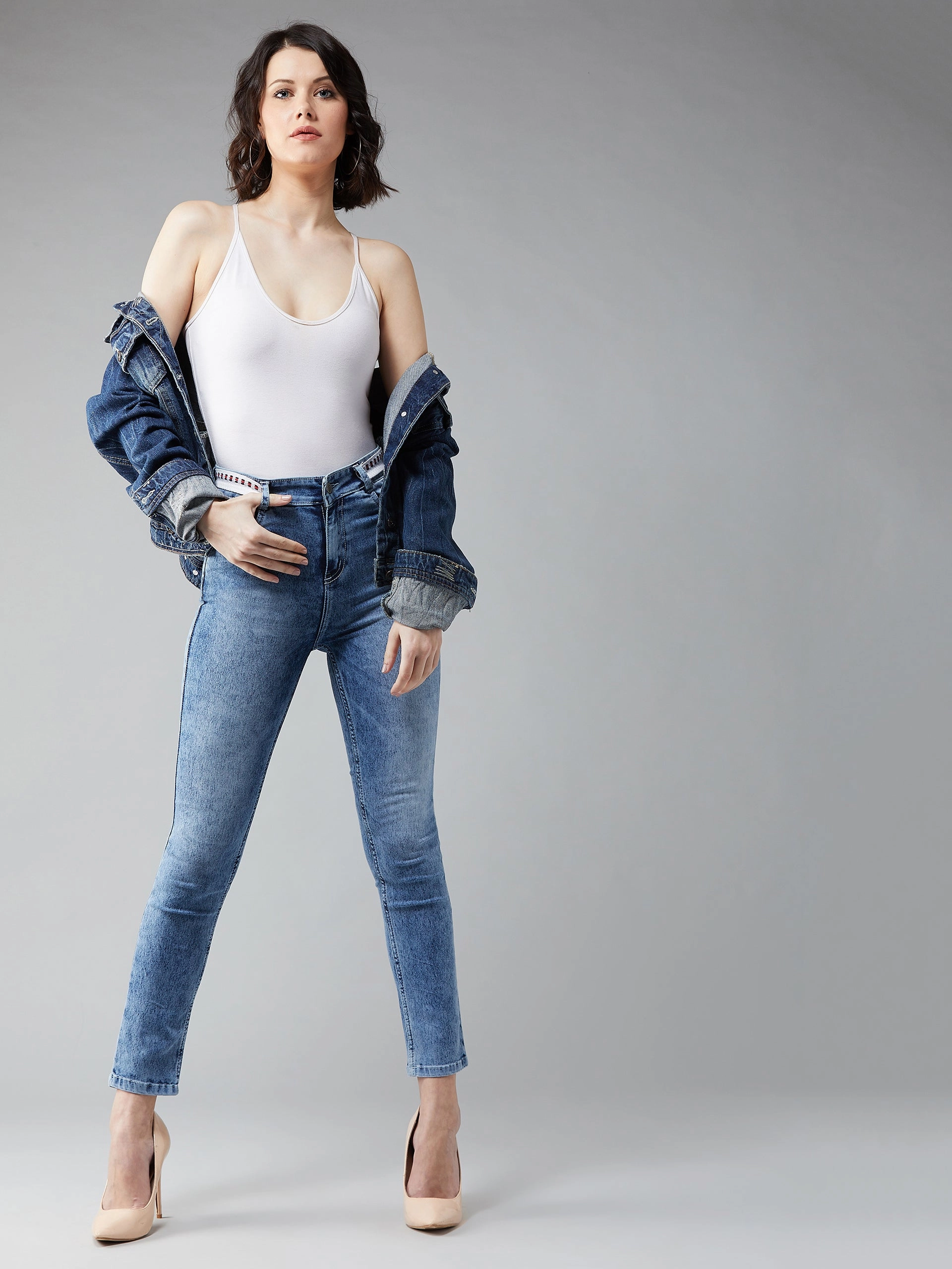 Everyday Look Women's Light Blue Slim-Fit High-Rise Light Wash Twill Tape Detailing Stretchable Denim Jeans