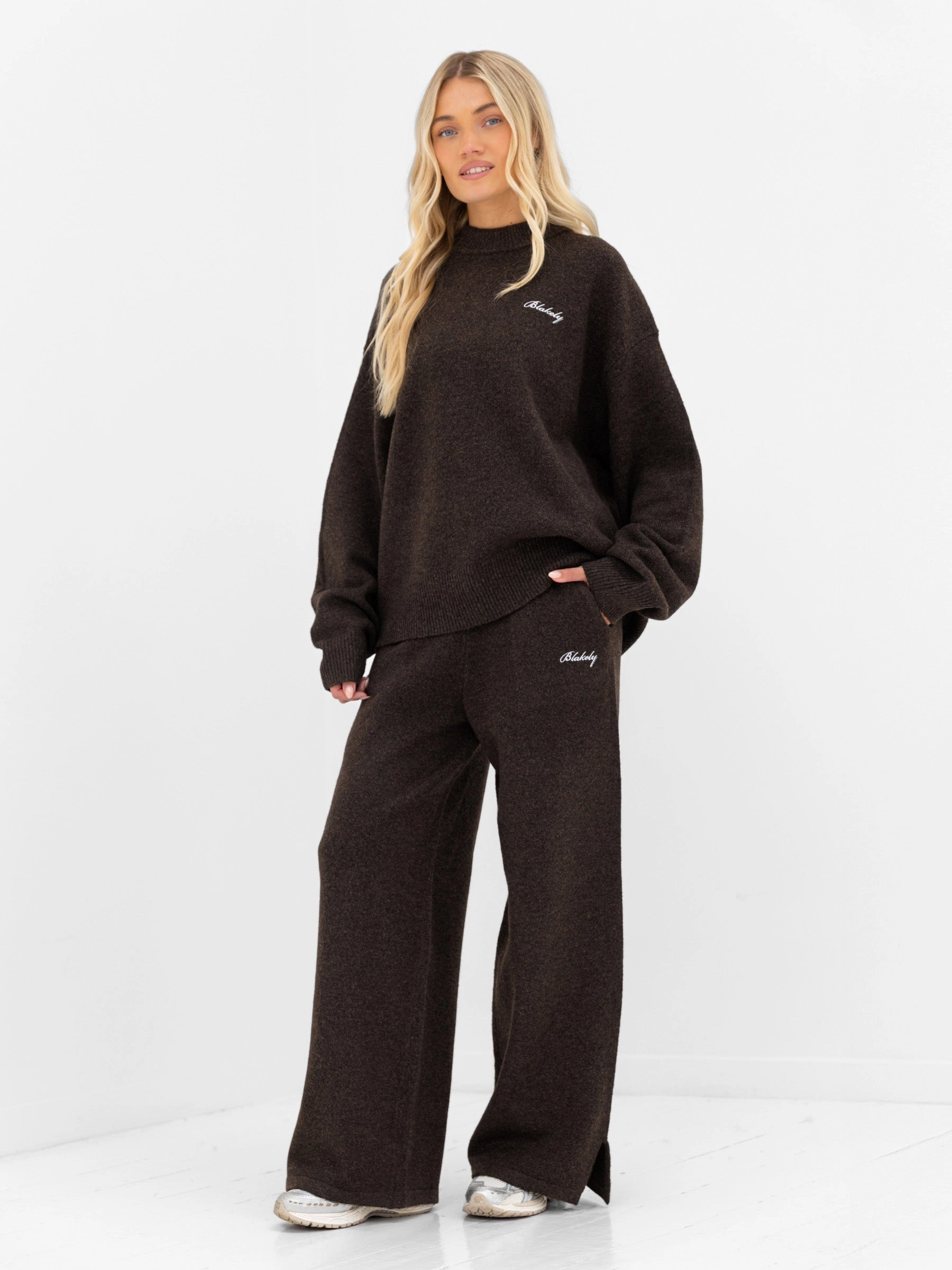 Knitted Wide Leg Sweatpants - Chocolate Brown HeatRegulatingLining Comfort Wearable