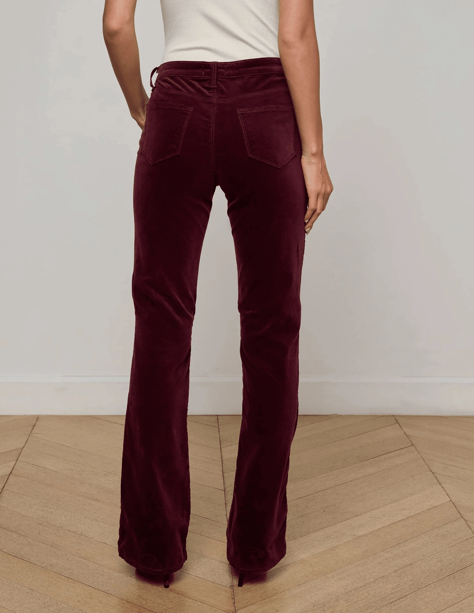 Trendy Choice Easy Essentials L'AGENCE Stevie Velvet Jeans in Dark Port