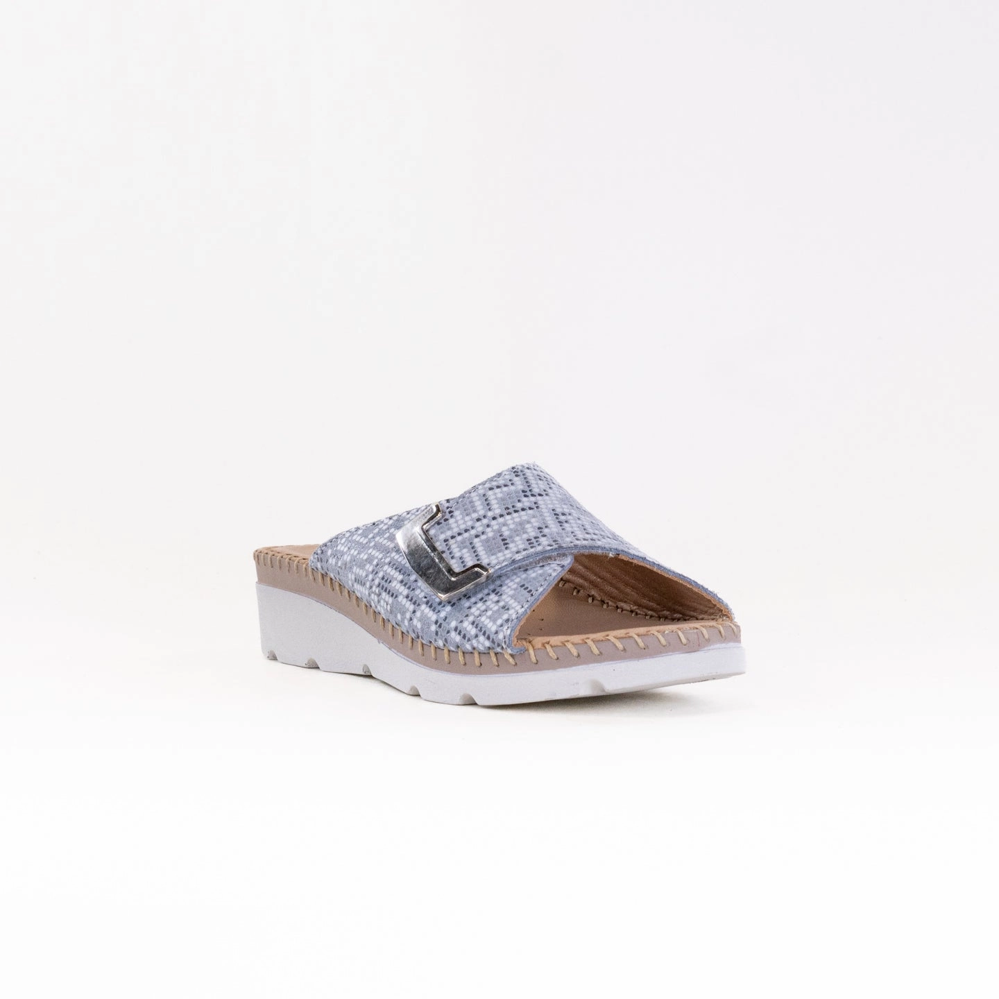 La Plume Agua (Women's) - Grey Snake Everyday Vacation Mode