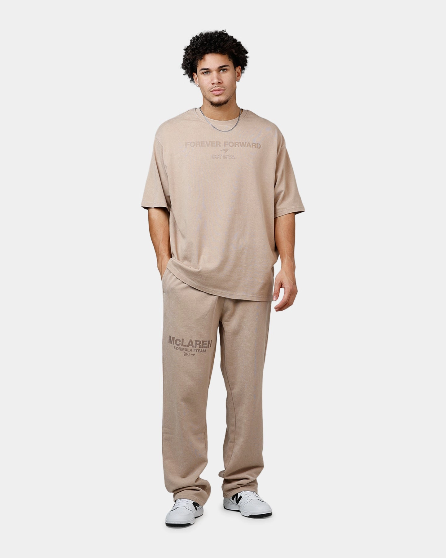 MultiFunctionalDesign New Era X Mclaren Speedmark T-Shirt Taupe