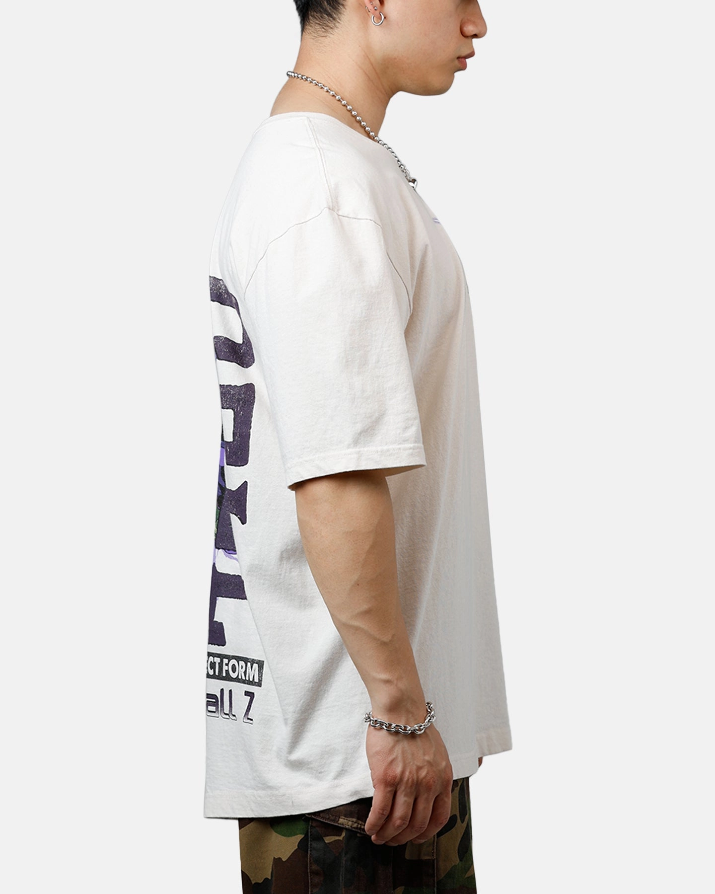 Curved Hem Bioworld Dragon Ball Z Perfect Cell T-Shirt Off White