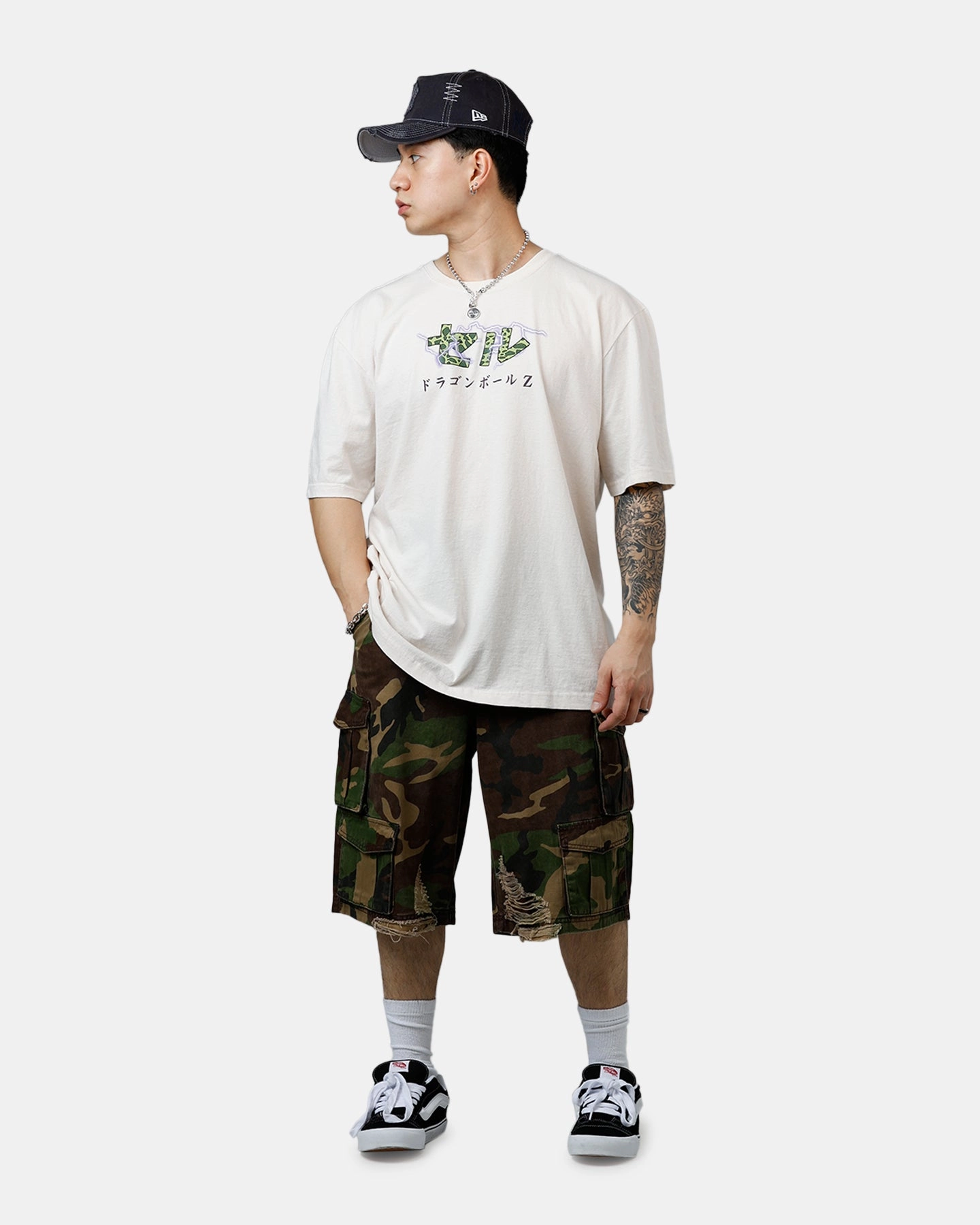 Bioworld Dragon Ball Z Perfect Cell T-Shirt Off White VentilatedArmholes