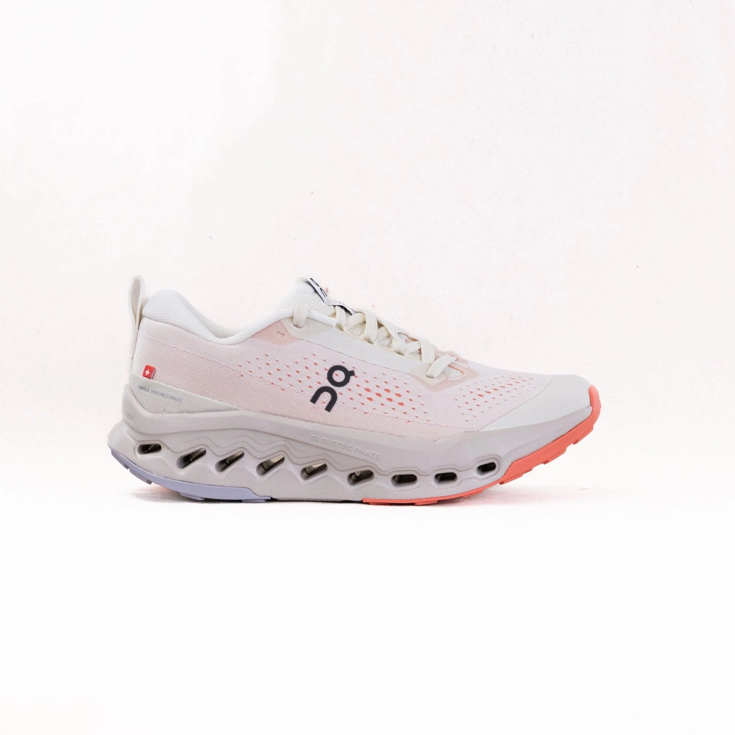 Neutral alignment Foam Boundary Structure On Cloudsurfer Trail 2 (Women's) - Ivory/Salmon