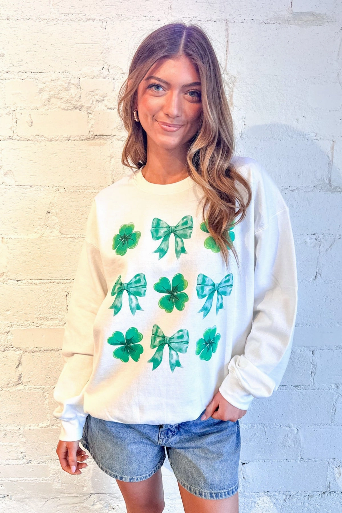 Flexible Elasticity Clover & Bows Graphic Sweatshirt