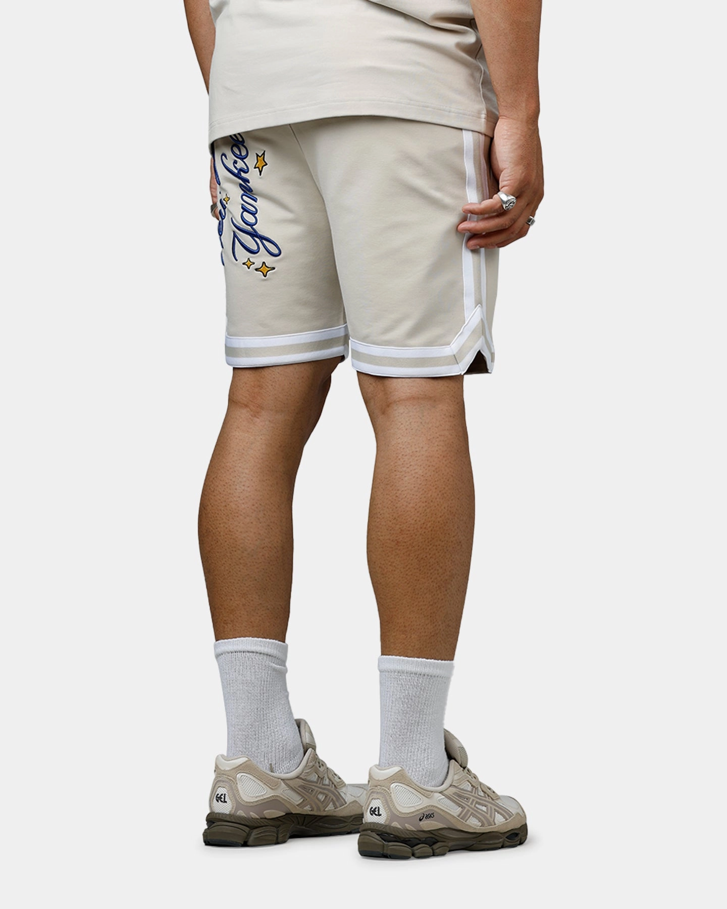 New Era New York Yankees 'Logo Select' Summer Shorts Stone Smooth Texture Breathable Style