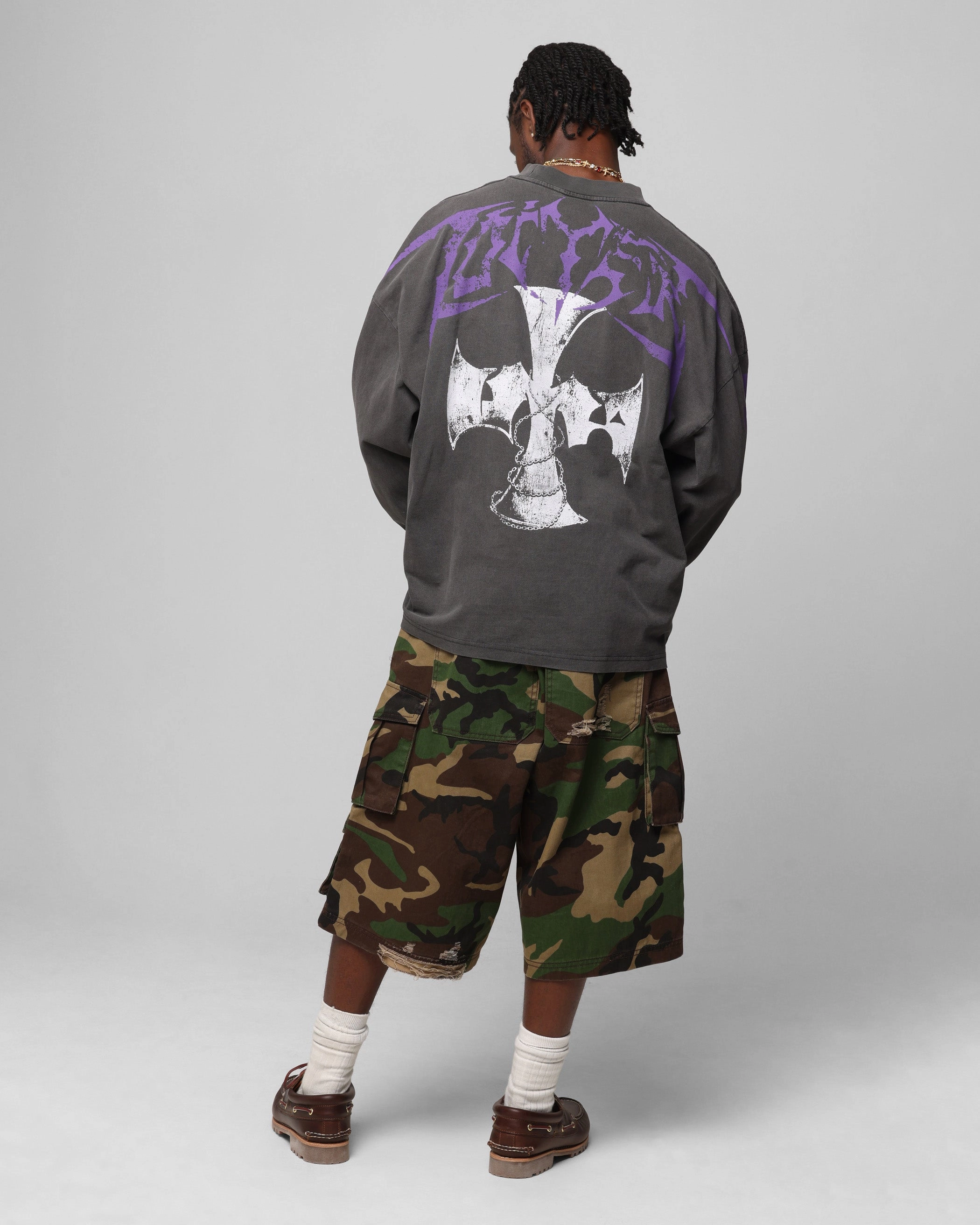 Hidden Button Placket Loiter Angel Number Long Sleeve T-Shirt Charcoal