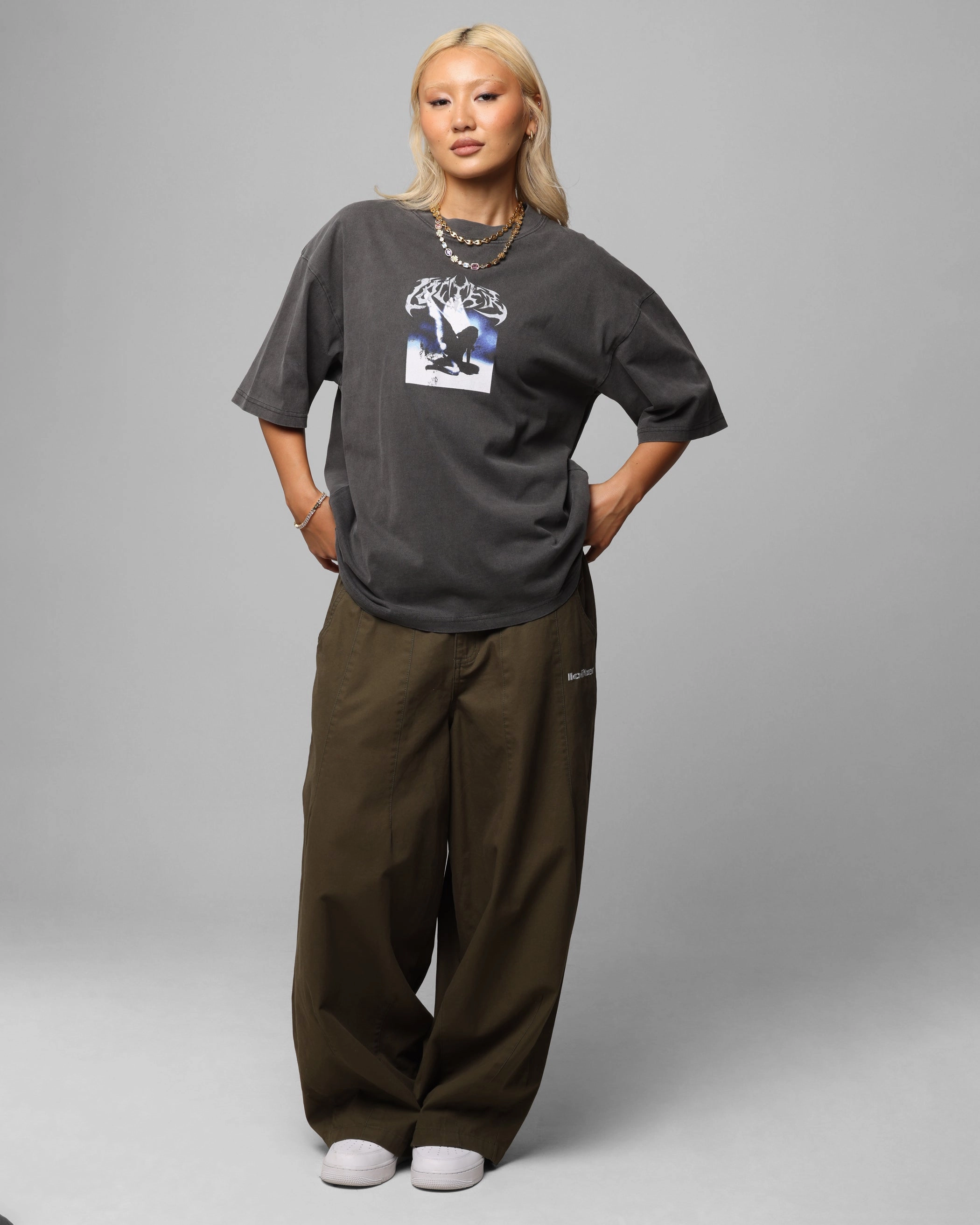 Ribbed Trim Details MultiDirectionalStretch Loiter Angel Number Vintage T-Shirt Charcoal