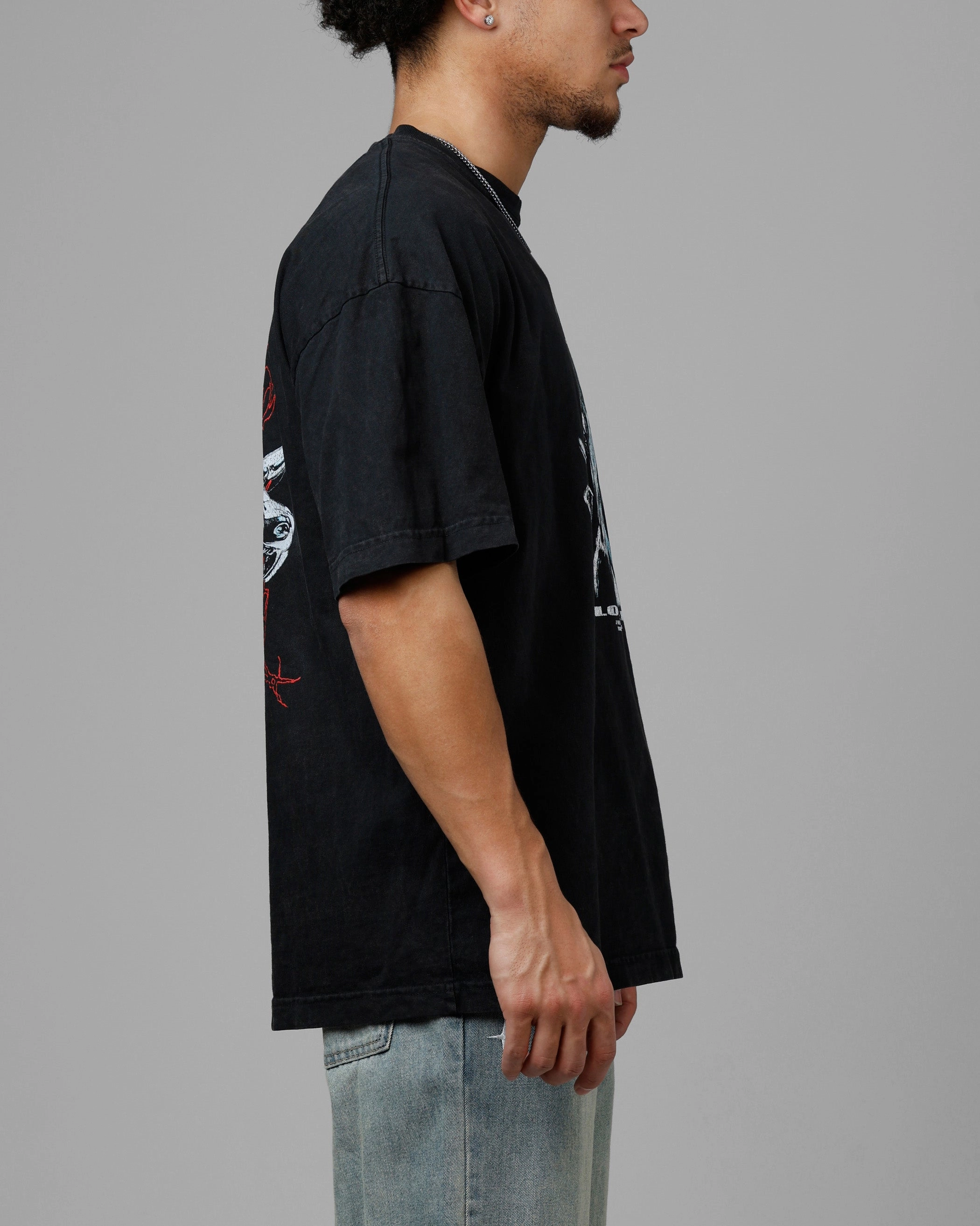 Interlock Knit BondedEdges Loiter Chrome Dogs Vintage T-Shirt Black Wash