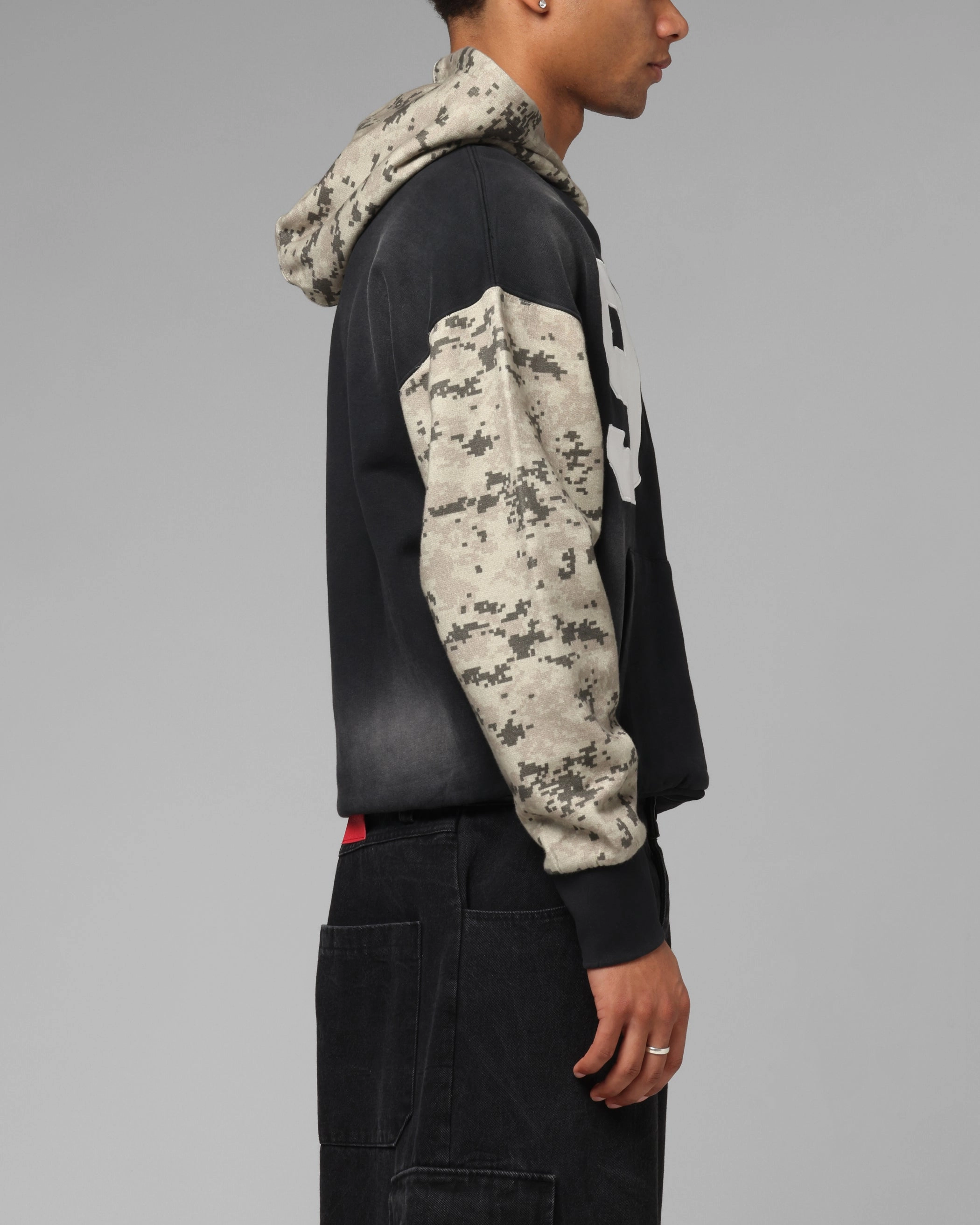 RollUpSleeves Loiter Cosmos Zip Hoodie Black/Camo