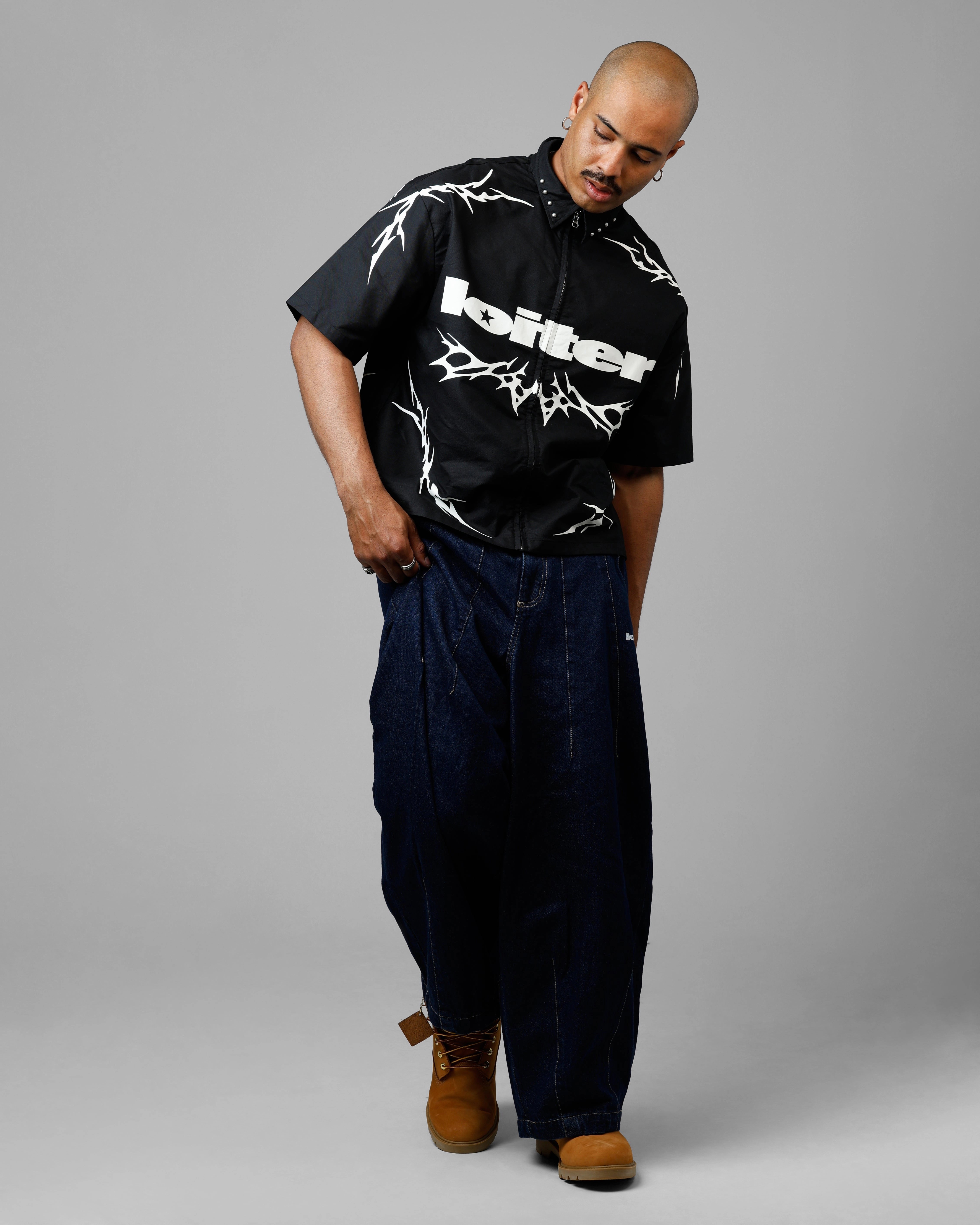 Loiter Cyber Zip V2 T-Shirt Black QuickRelease Closures