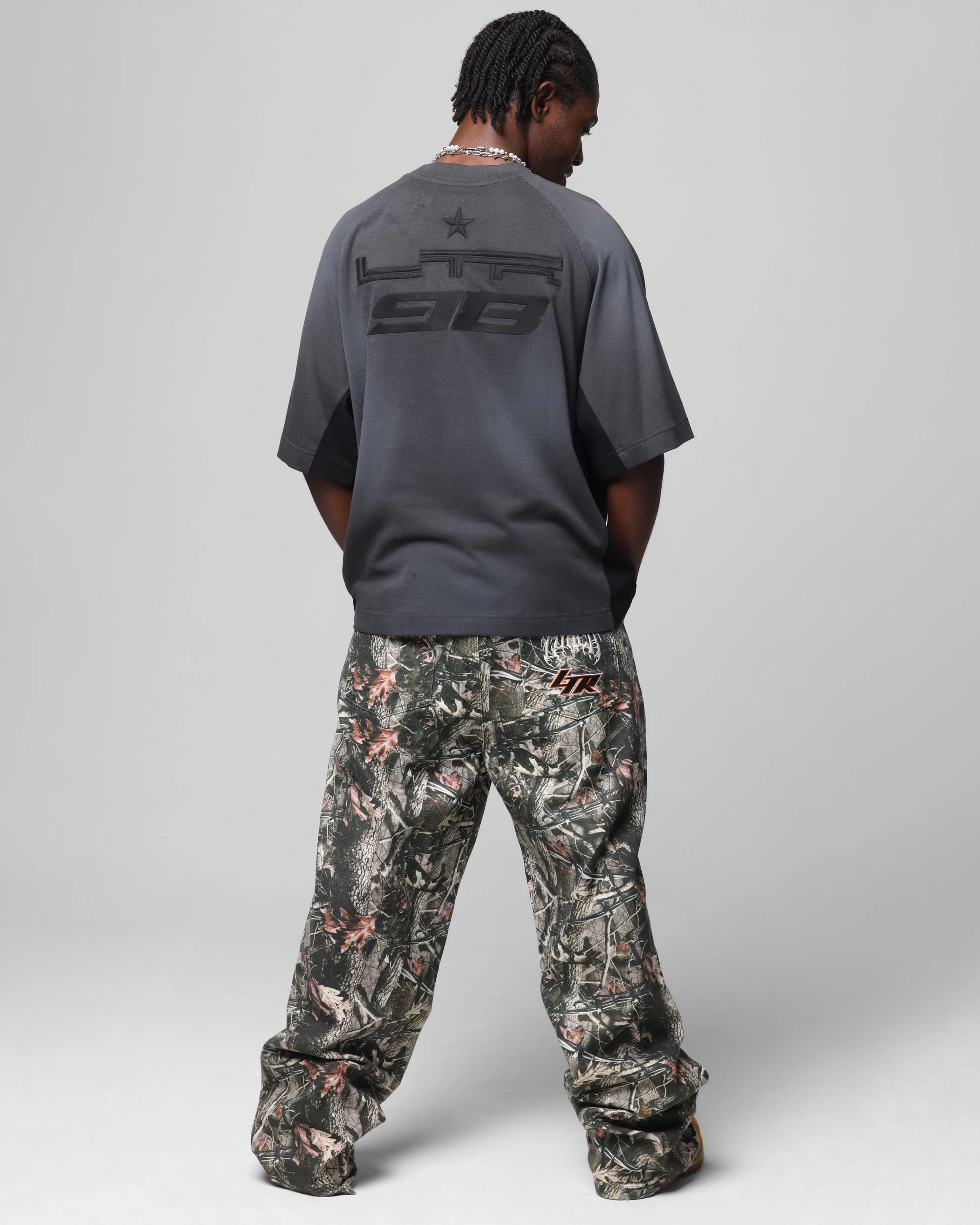 TemperatureRegulating Material Loiter Daytona Panel T-Shirt Washed Black