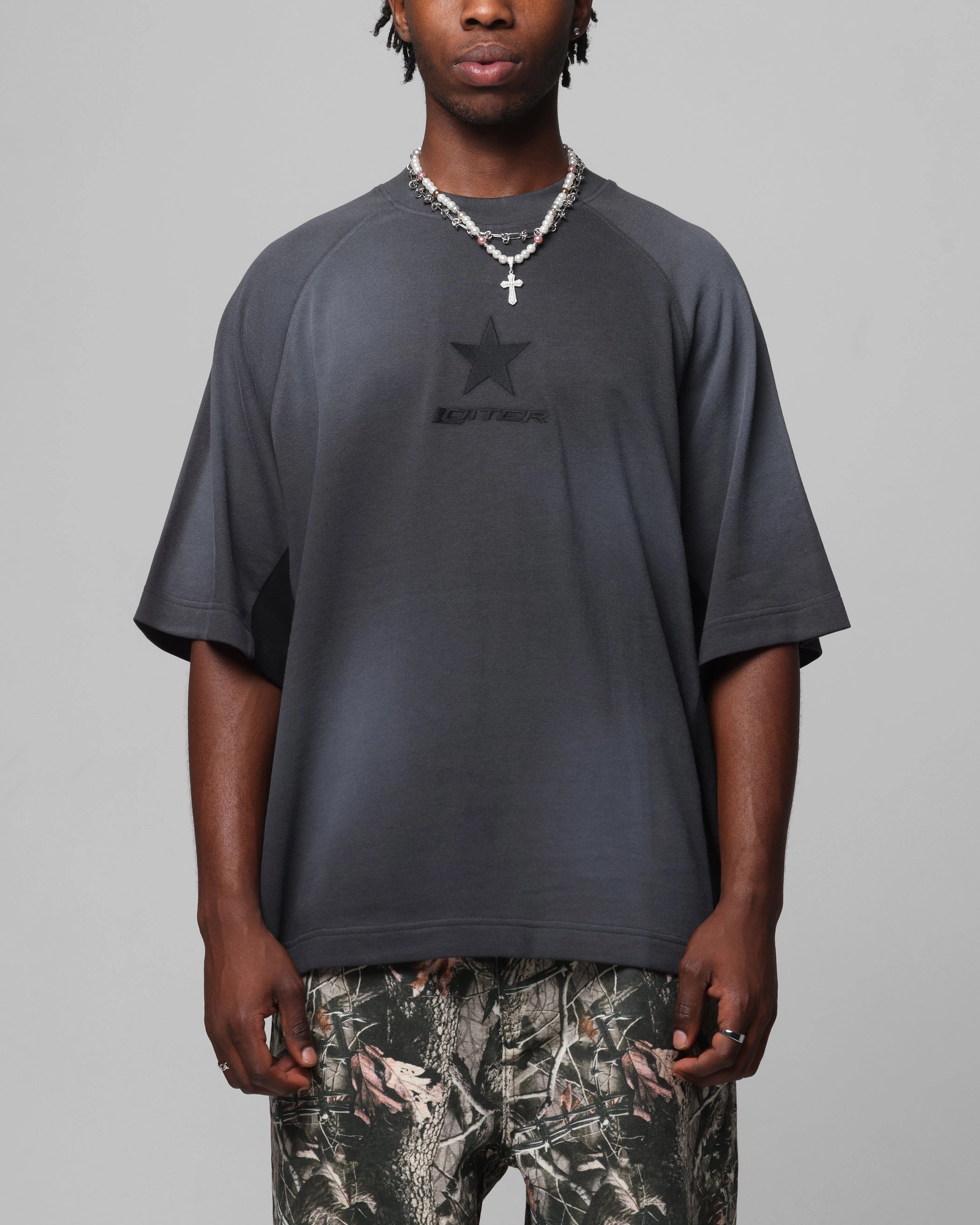 RibbedCuff Relaxed Dress Loiter Daytona Panel T-Shirt Washed Black