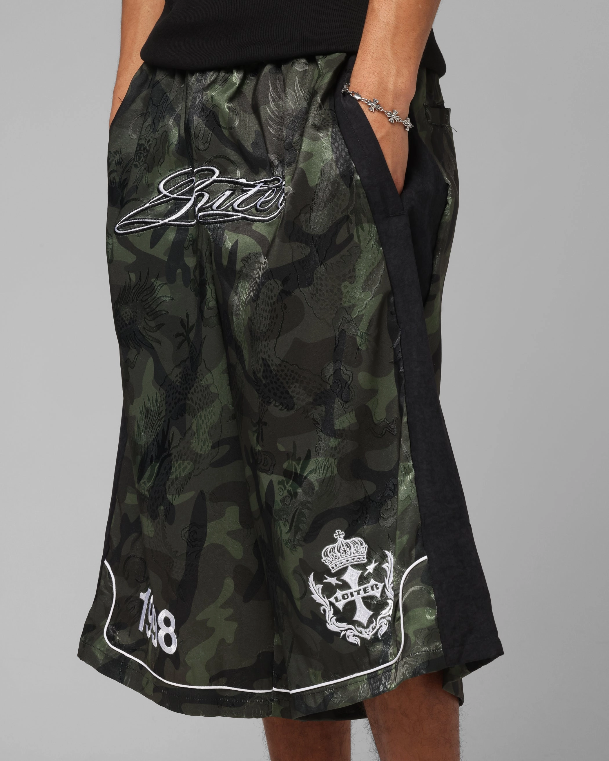 Loiter Fight Club 3 Quarter Shorts Woodland Camo Core Support Chill Mode