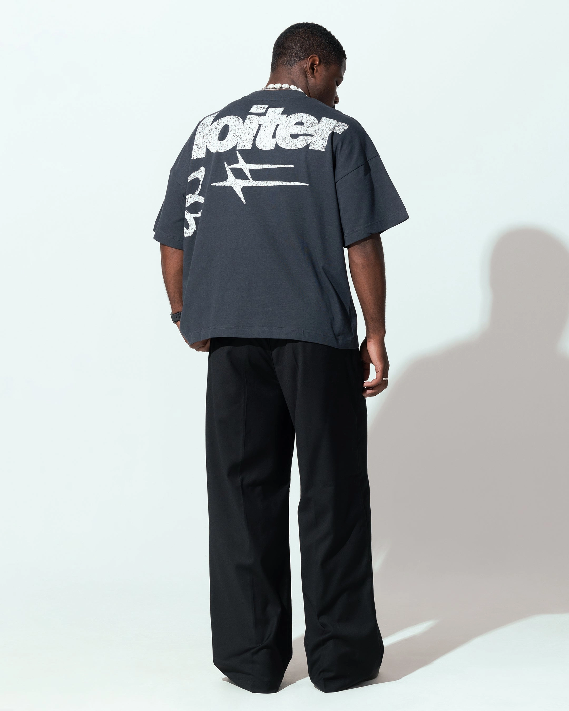 Soft Texture Sporty Style Loiter Flowerbed Box T-Shirt Charcoal