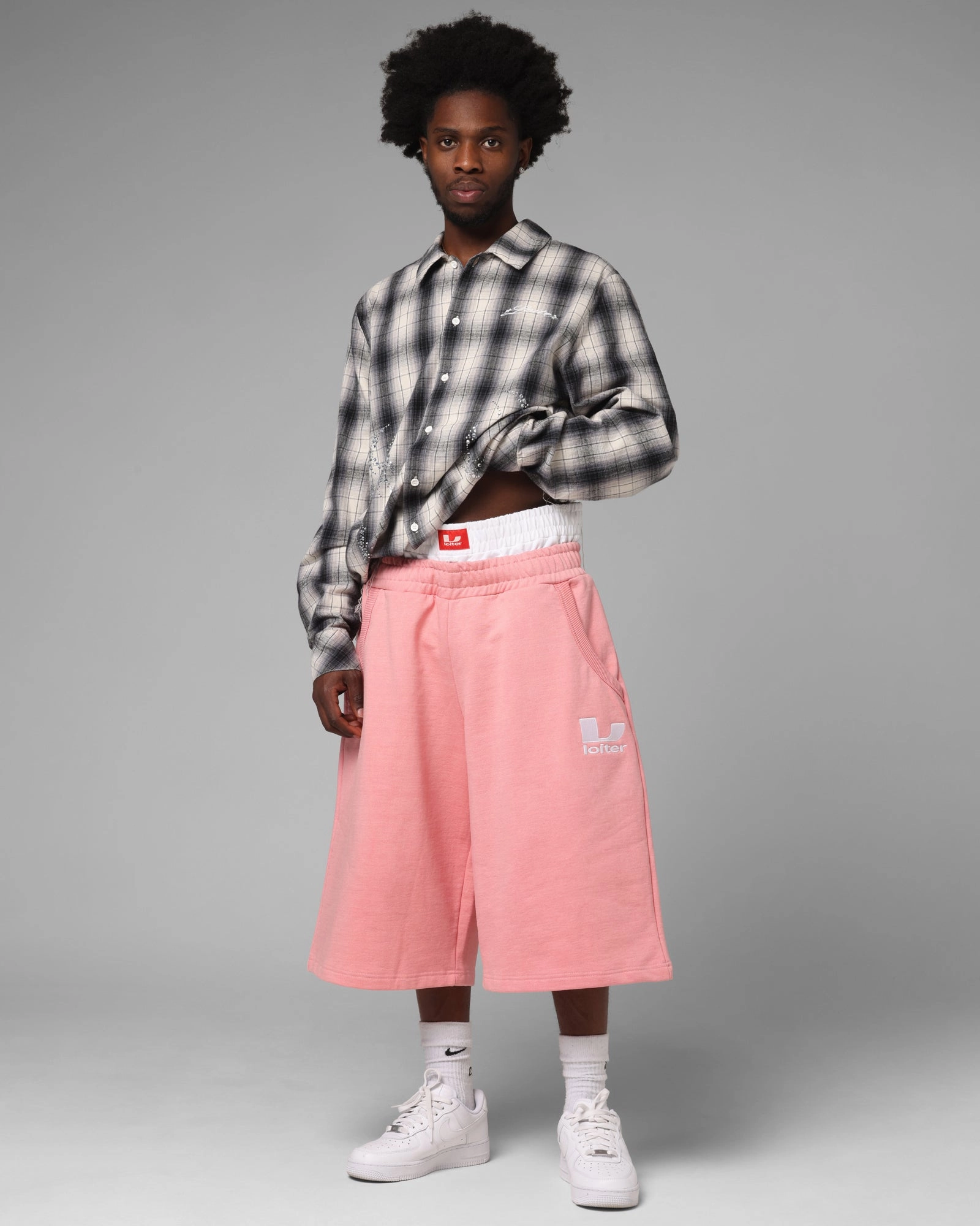 WideNeckOpening Minimalist Styling Loiter Heaven Distressed Flannel Button Up Shirt Black/White