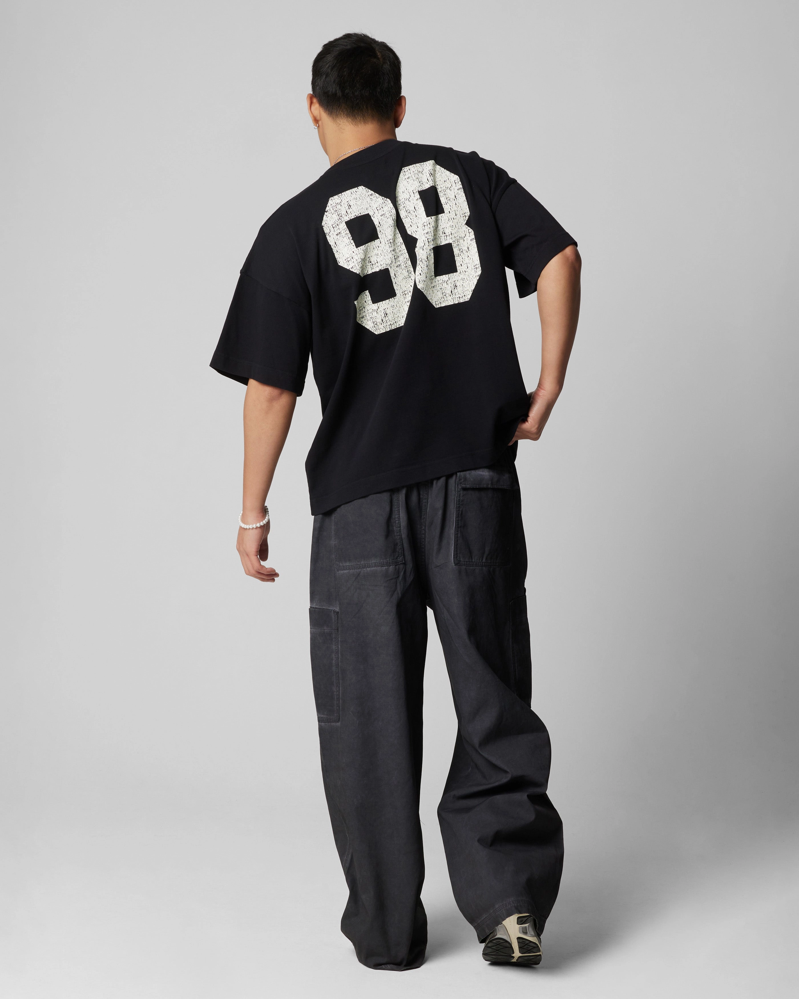 Durable Chainstitch Loiter Human Box T-Shirt Black