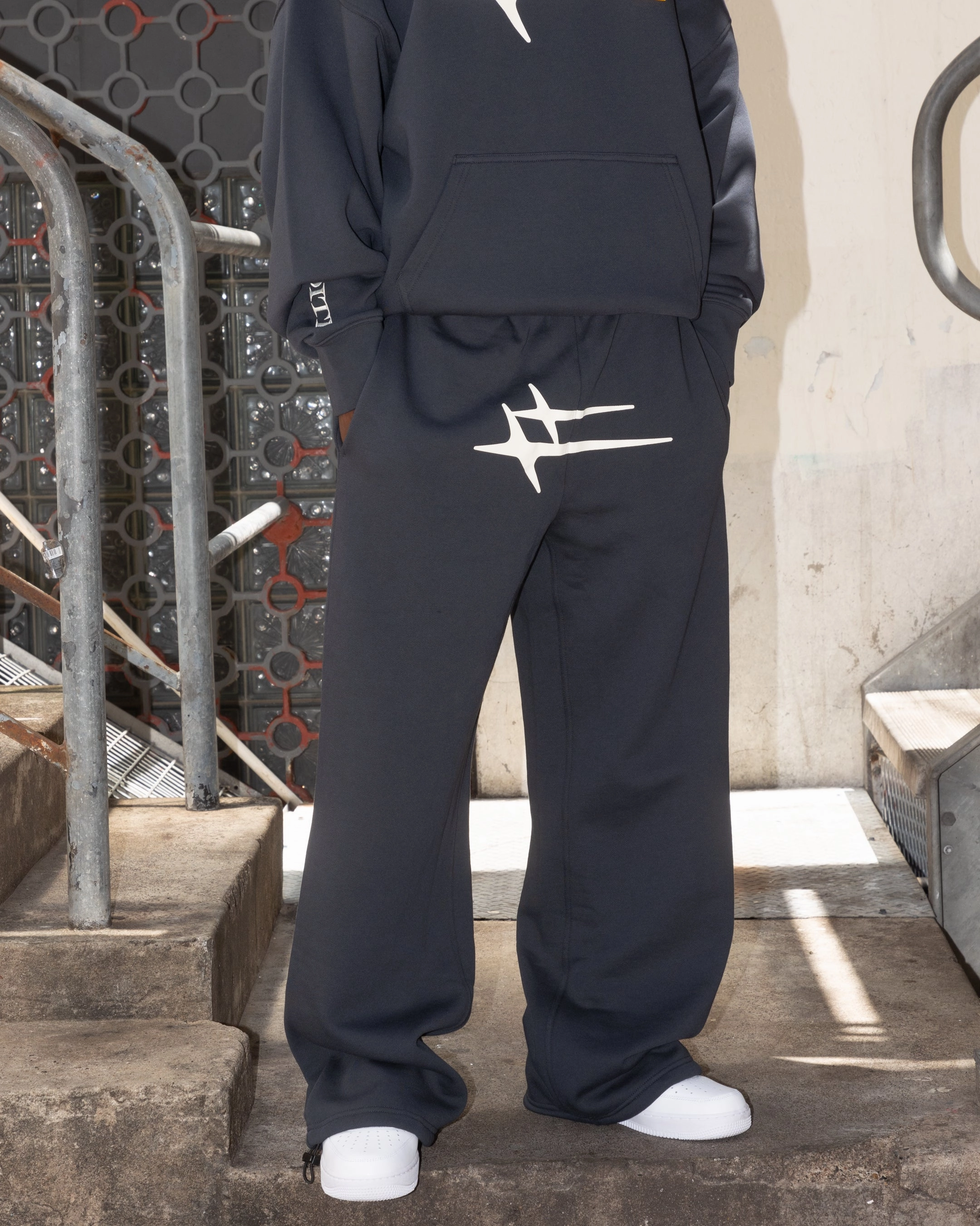 Loiter Hybrid Sweatpants Charcoal Timeless Comfort Fit