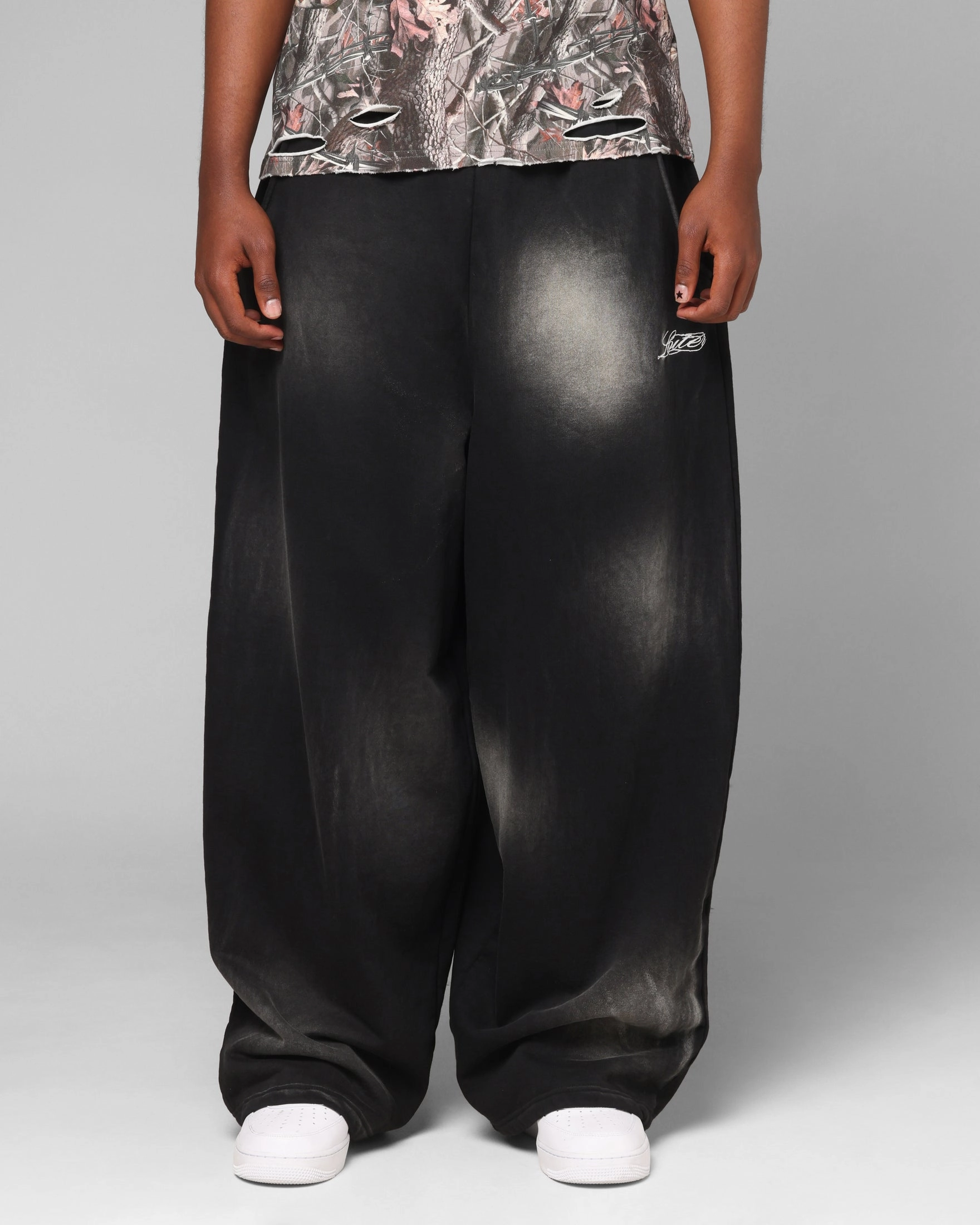 Minimal Cut Comfy Design Loiter Purity Sweatpants Washed Black