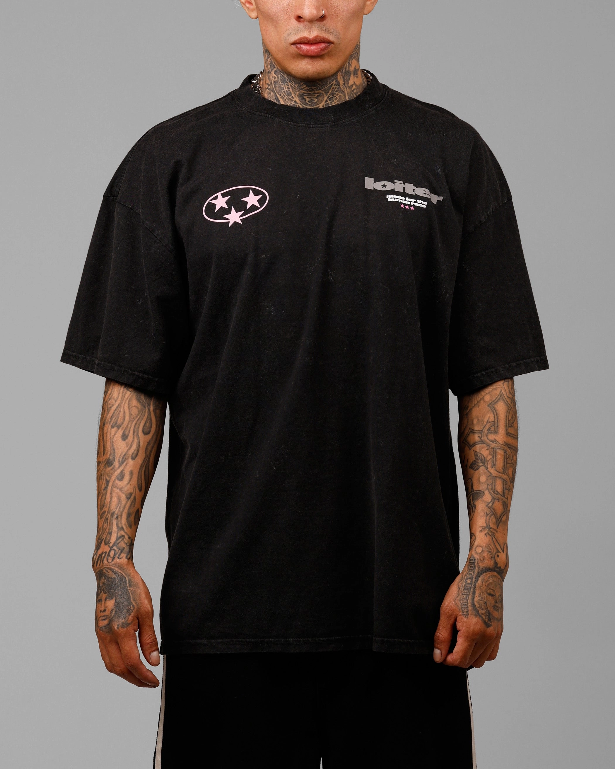 Ergonomic Shoulder Shape Loiter Star Child T-Shirt Black Acidwash